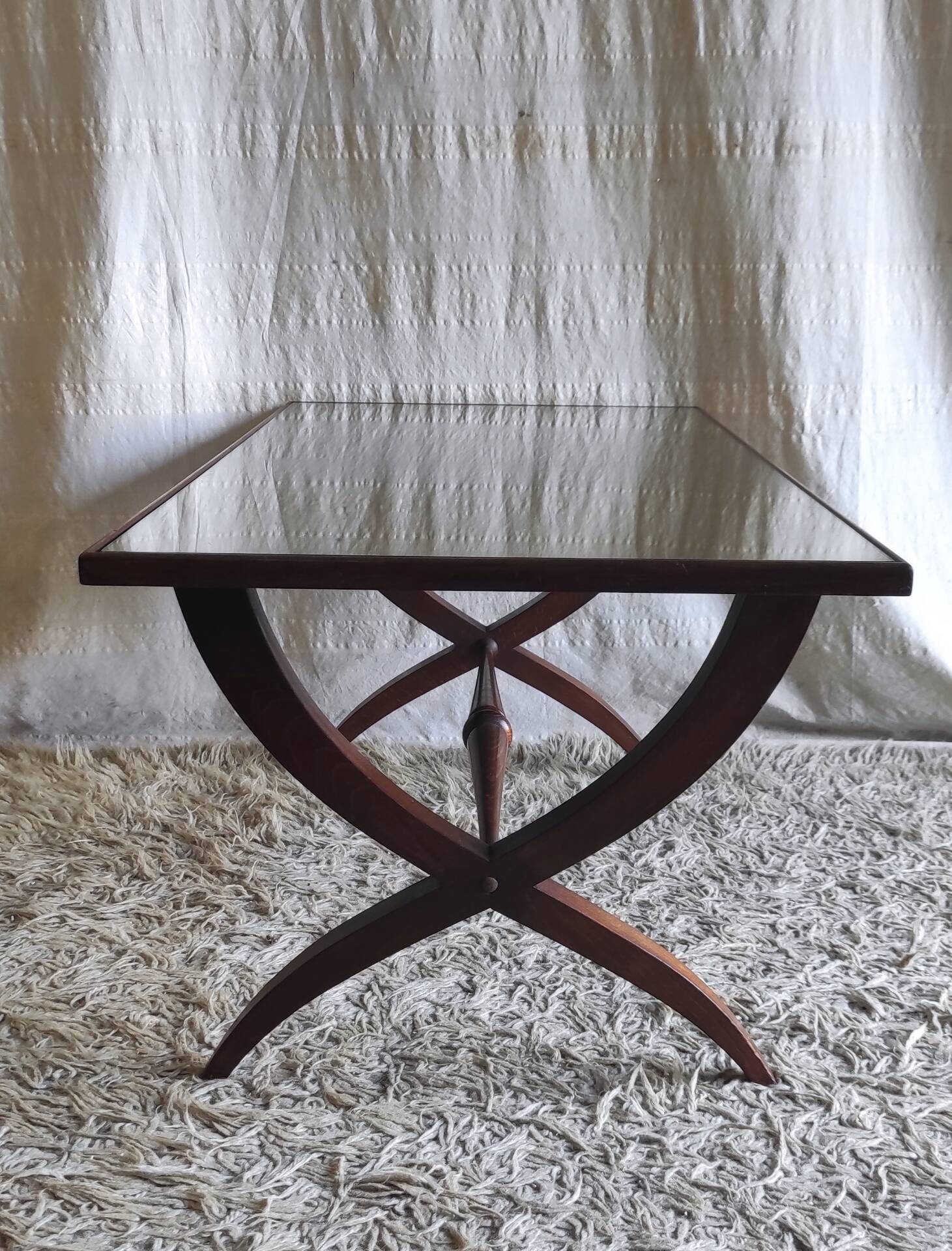 Table basse en bois massif style anglais - mid. XXeme