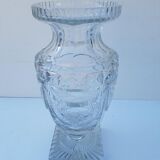 Vase cristal taillé forme Médicis