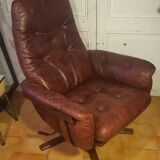 Superb relax armchair in burgundy leather "G Möbel Sweden".