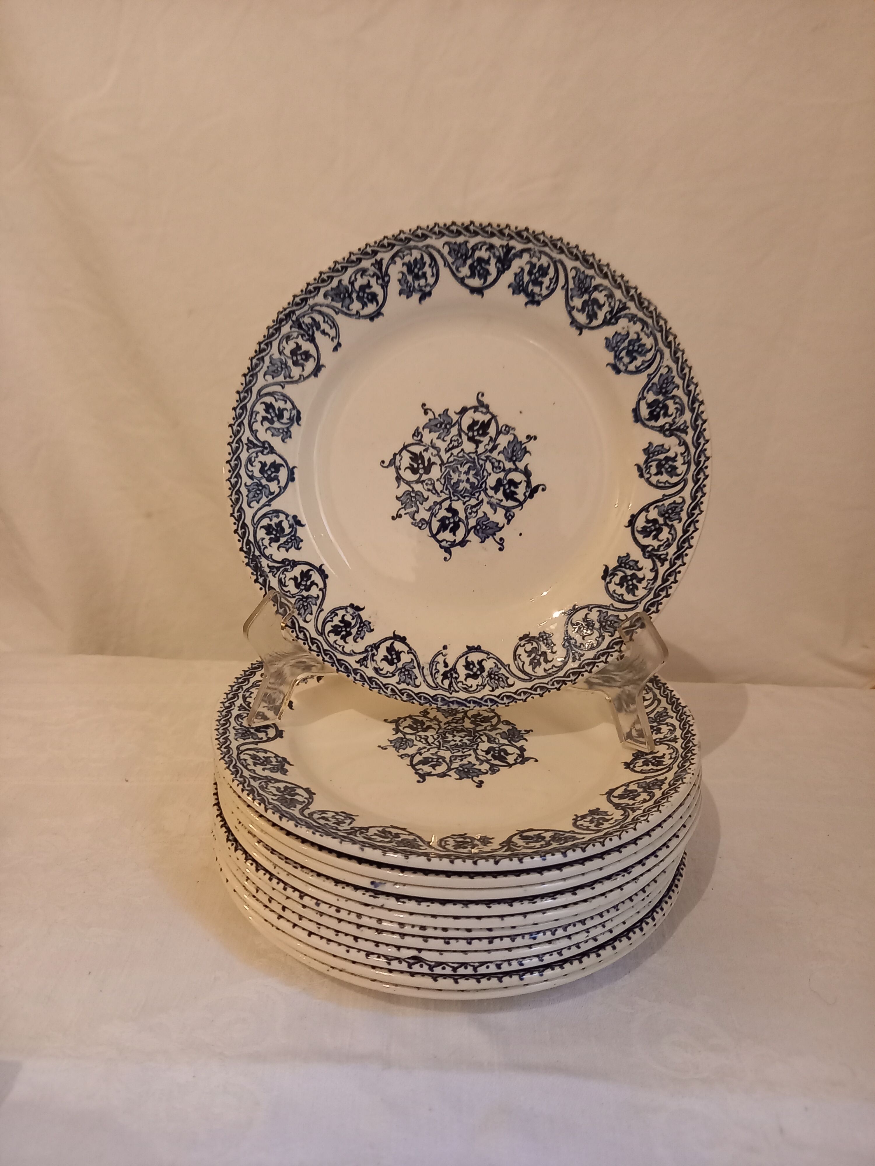 12 Terre de Fer dessert plates