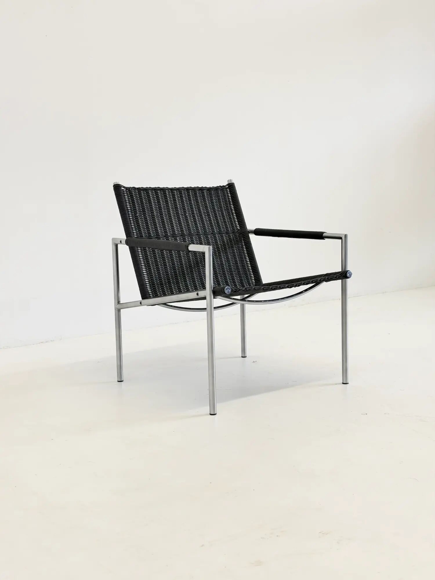 Martin Visser SZ 01 armchair for Spectrum in black