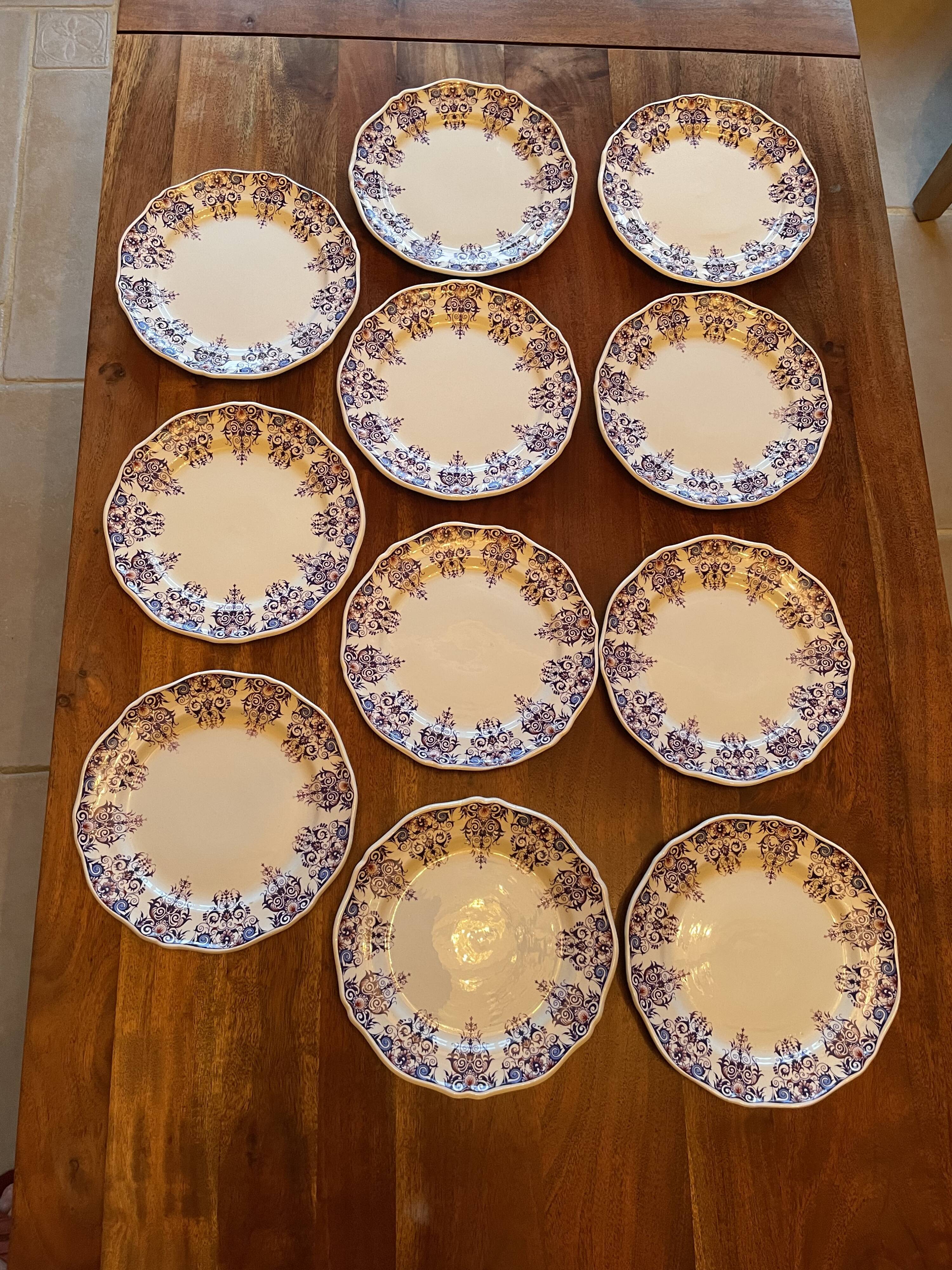 Set of 11 dessert plates St Amand Vieux Rouen