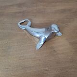 Zoomorphic decapsulator sea lion