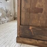 Central island trading counter in walnut