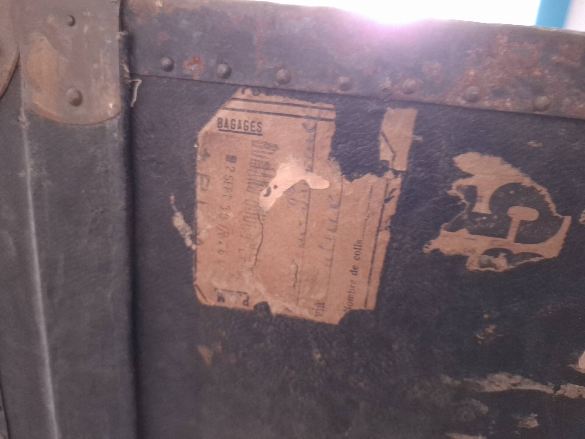 Travel trunk, Saigon