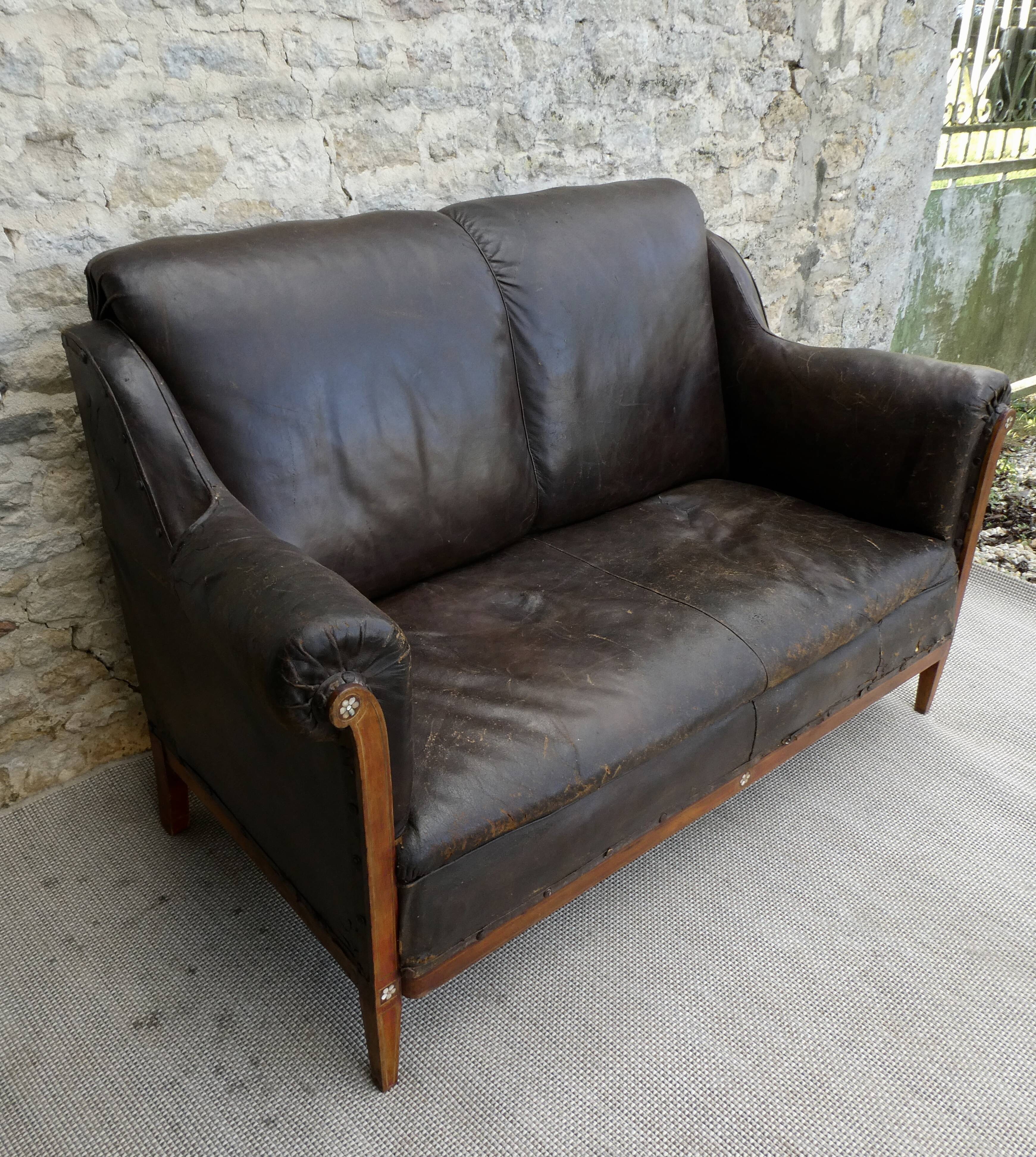Leather bench and mother-of-pearl marquetry