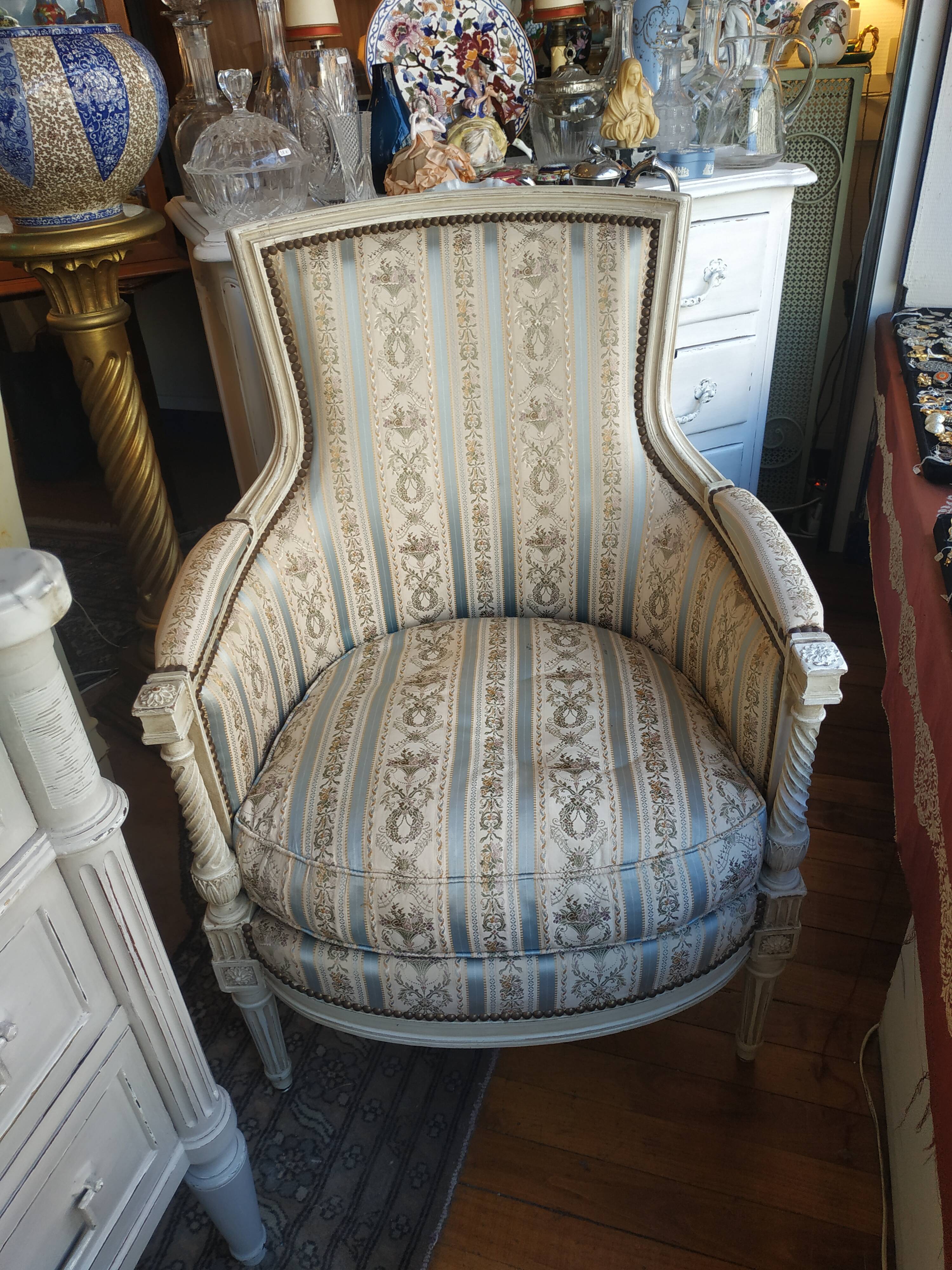 Louis XVI bergere style