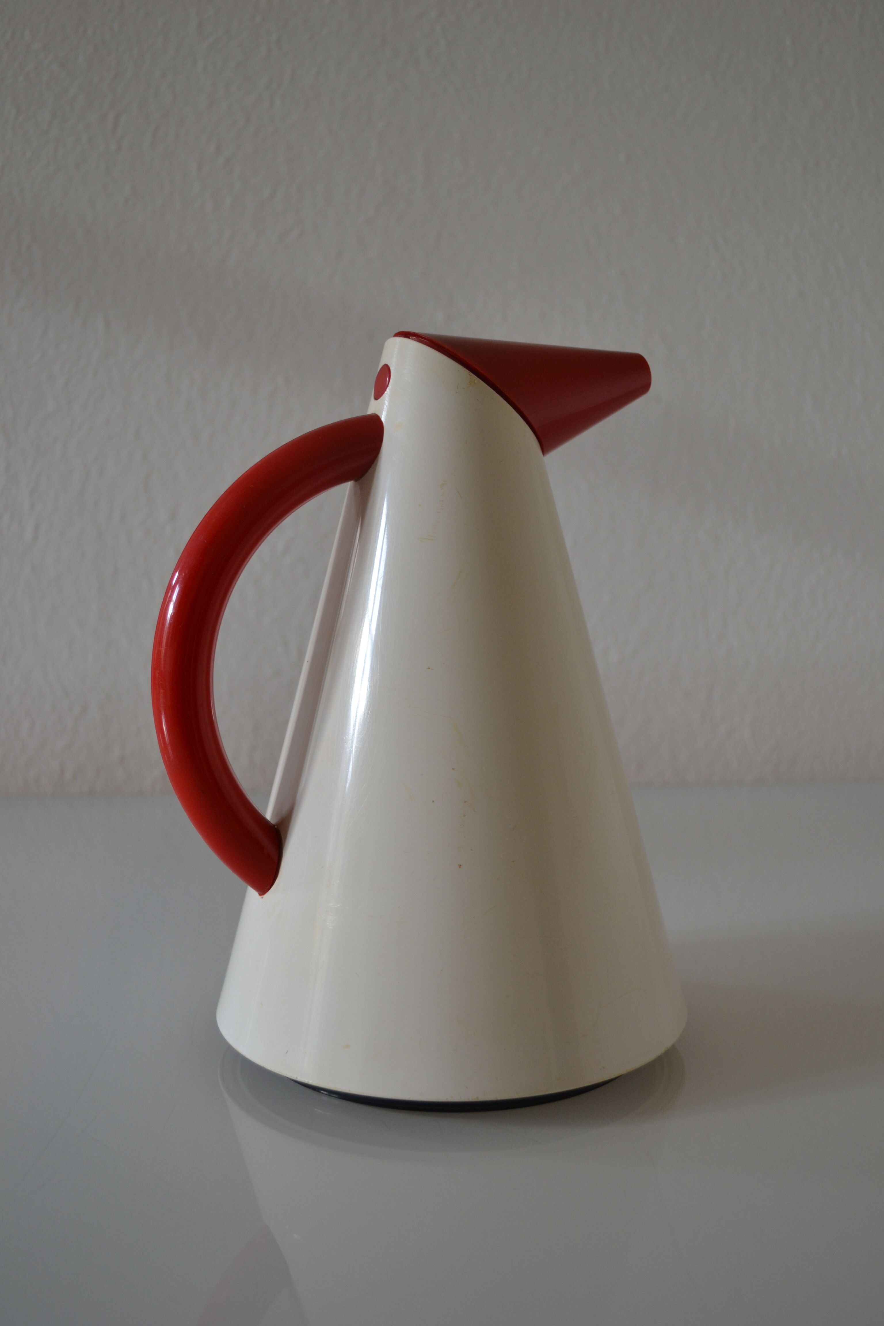 Postmodernist thermos 80's