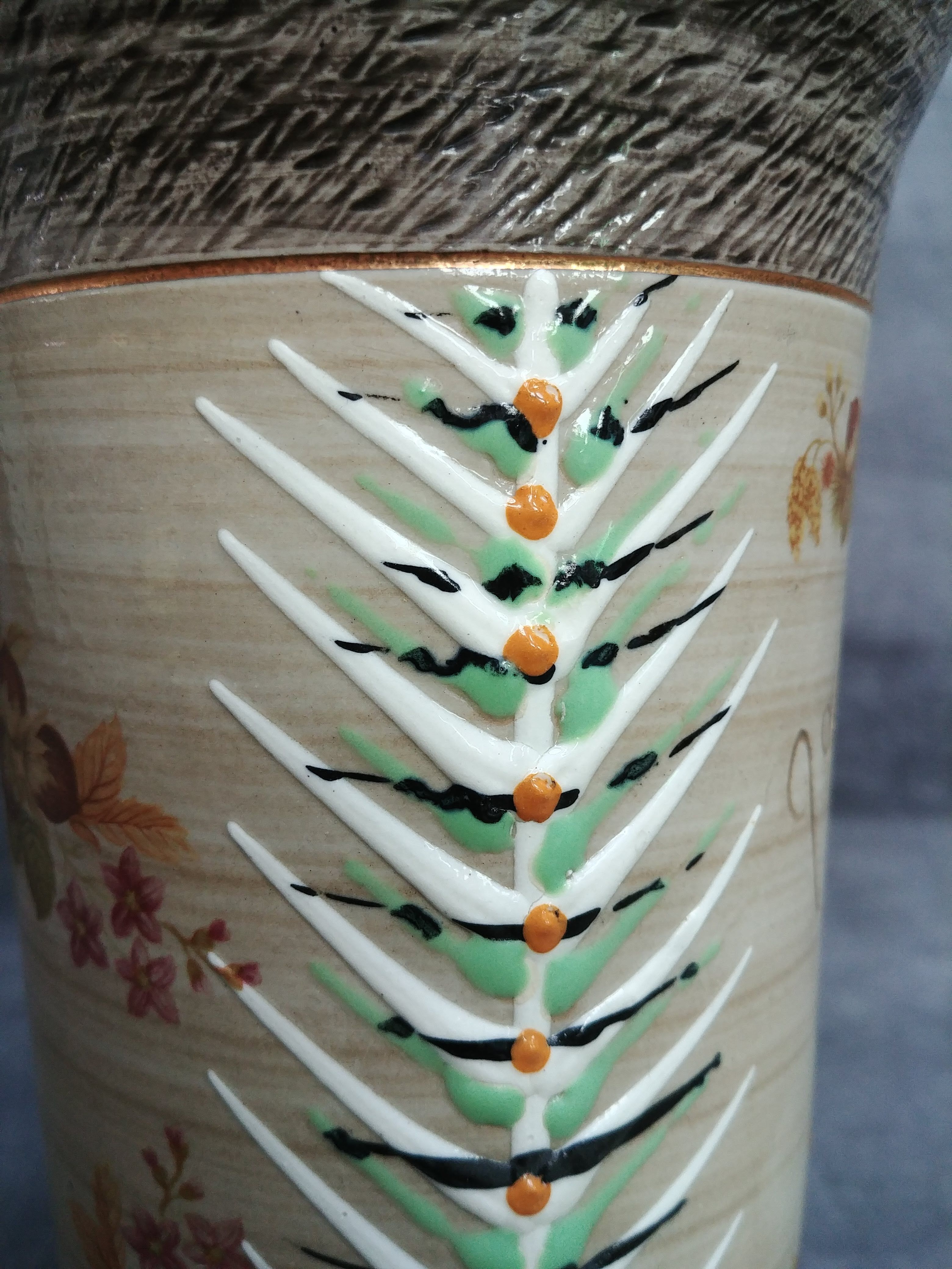 Vase en grès signé par l'artiste Waillault