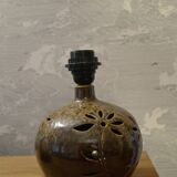 Openwork ball lamp base