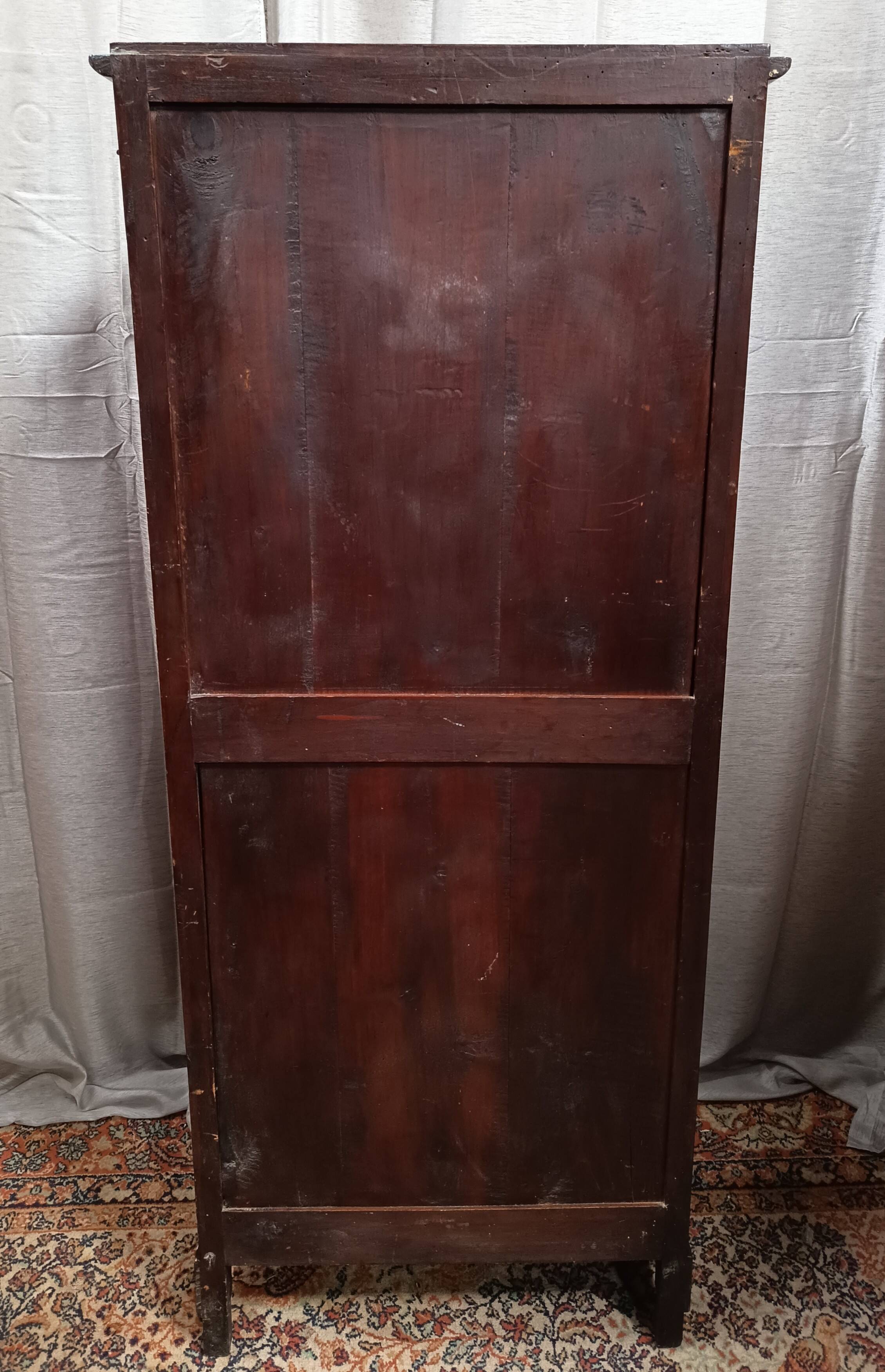 English style display cabinet in marquetry mahogany.