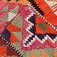 Tapis de couloir tribal kilim géométrique orange et rose