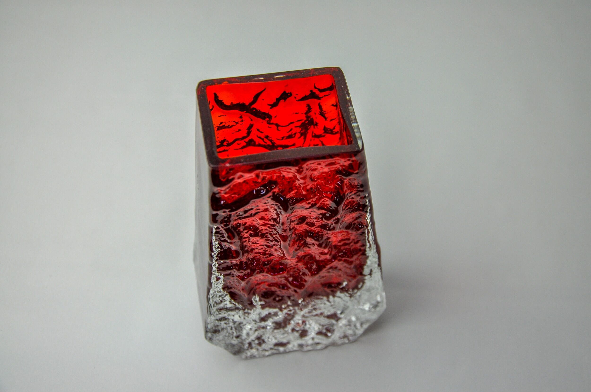 Red Sommerso ice effect vase by Seguso, Murano, Italy, 1970