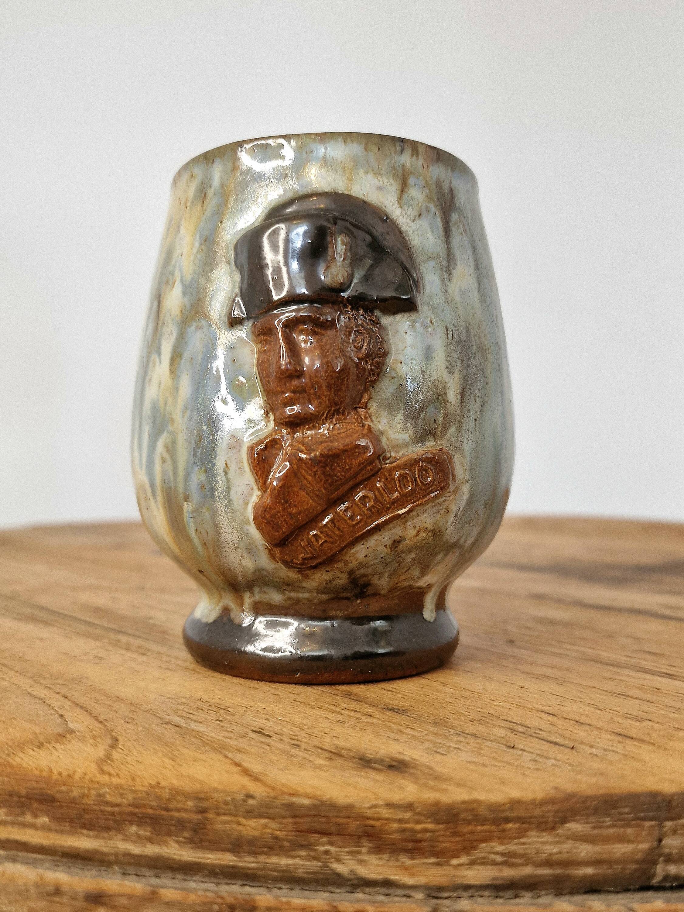 Chope vintage Waterloo en grès émaillé nacré signée Dubois 60/70
