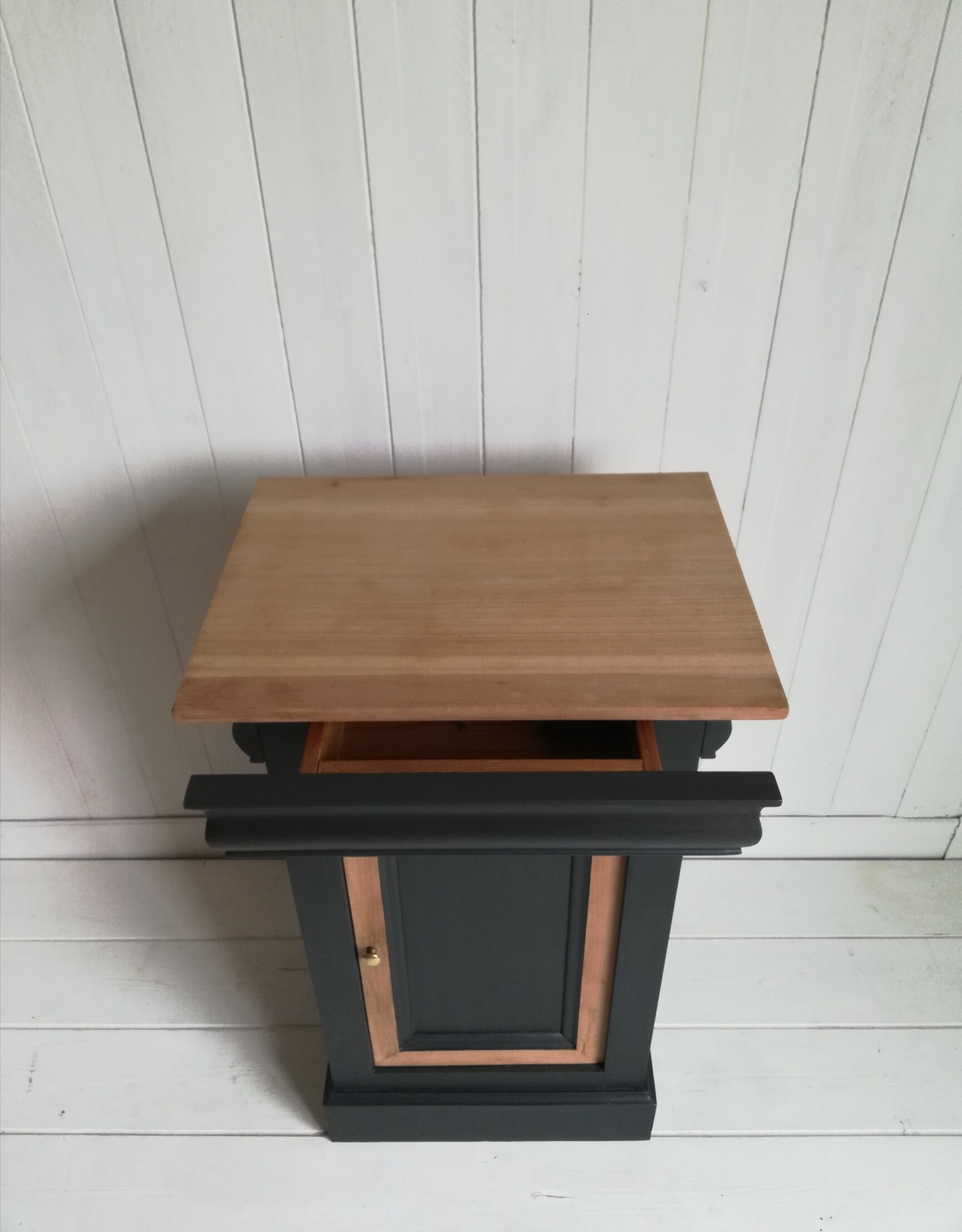 Pair of bedside tables