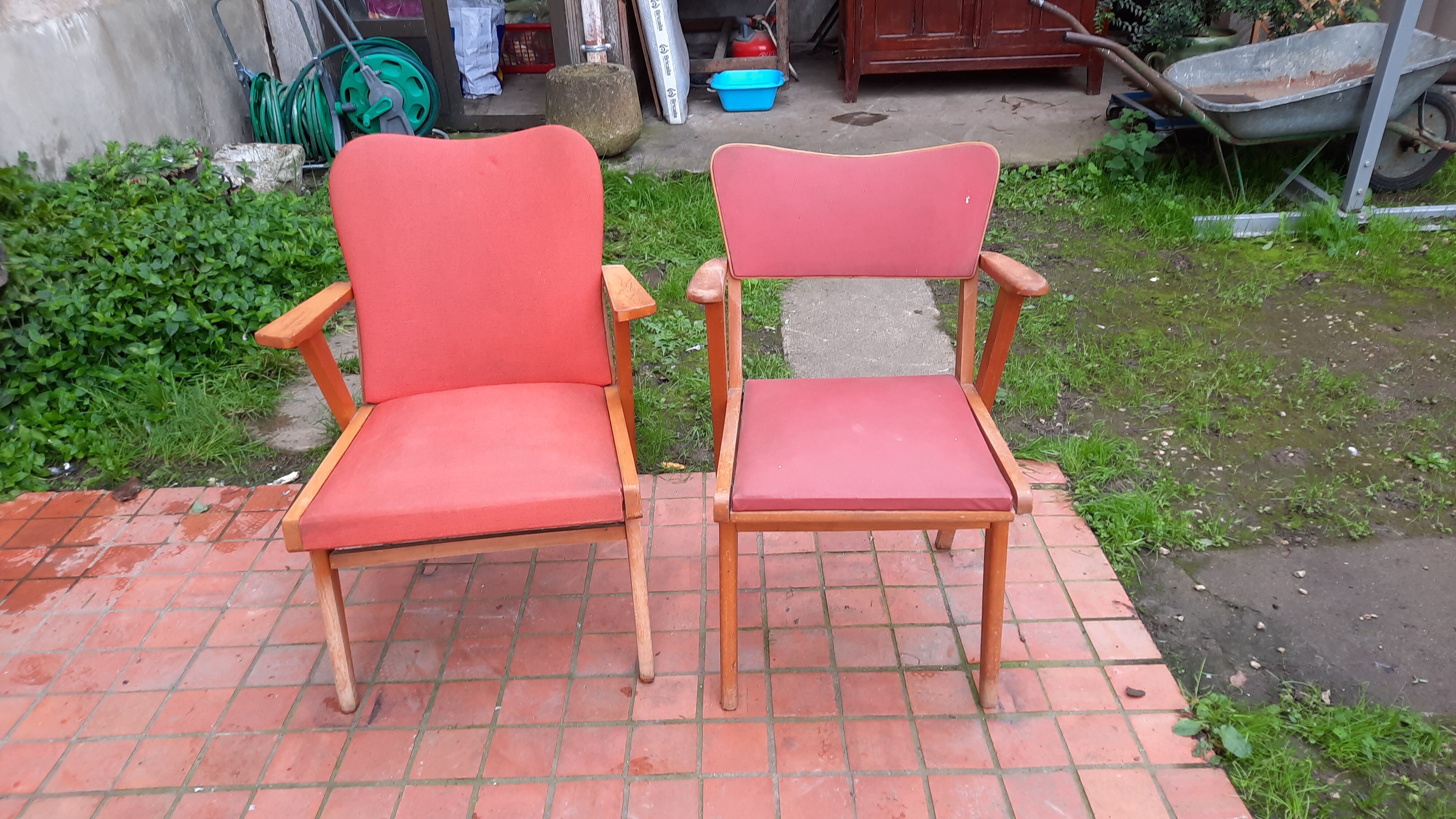 2 mismatched bridge chairs