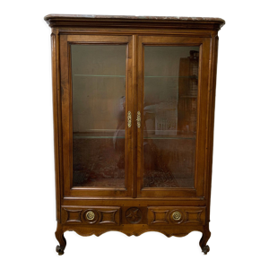 Vitrine en noyer d époque