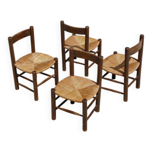 ensemble de quatre chaises