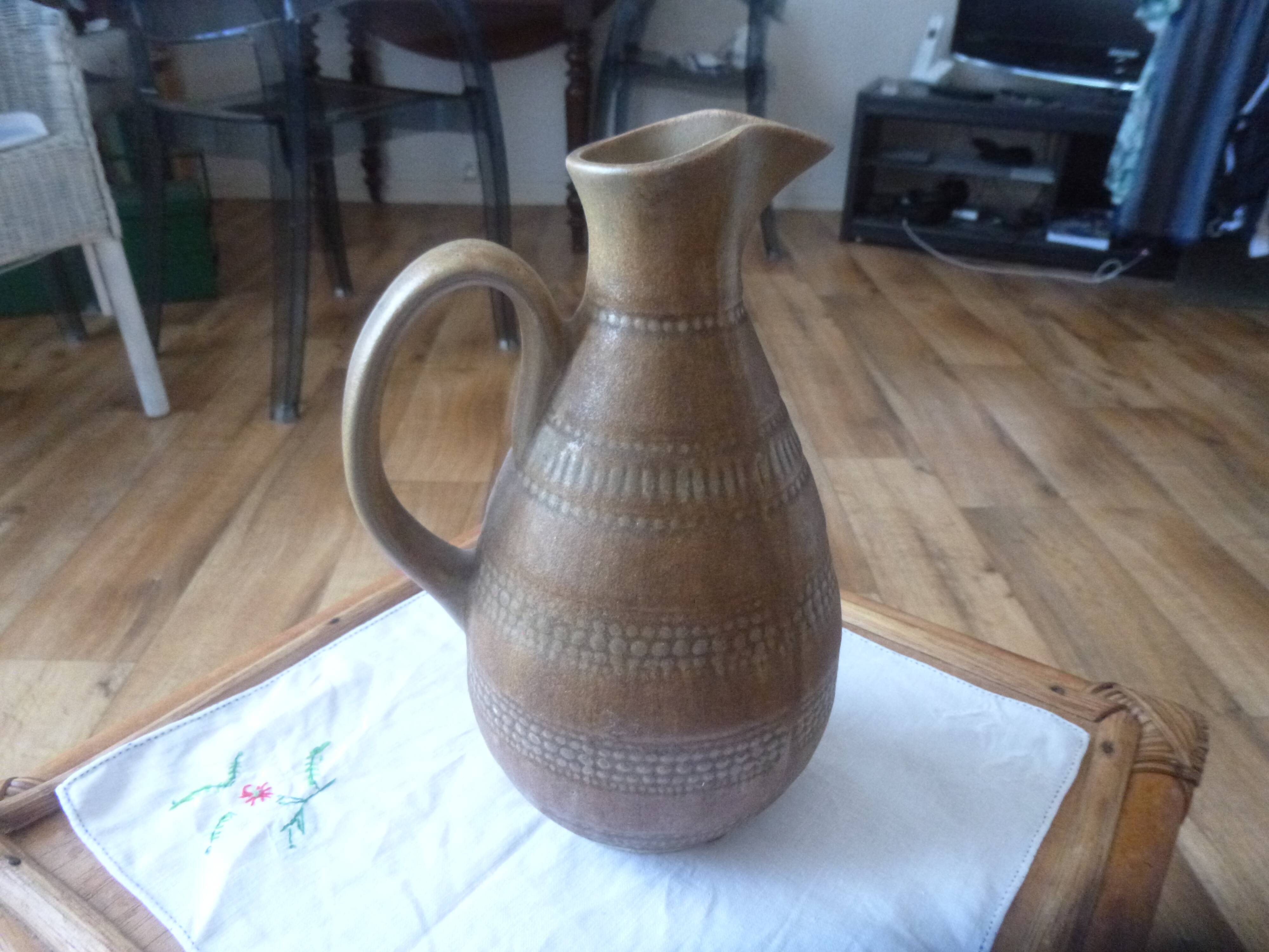 Digoin sandstone pitcher