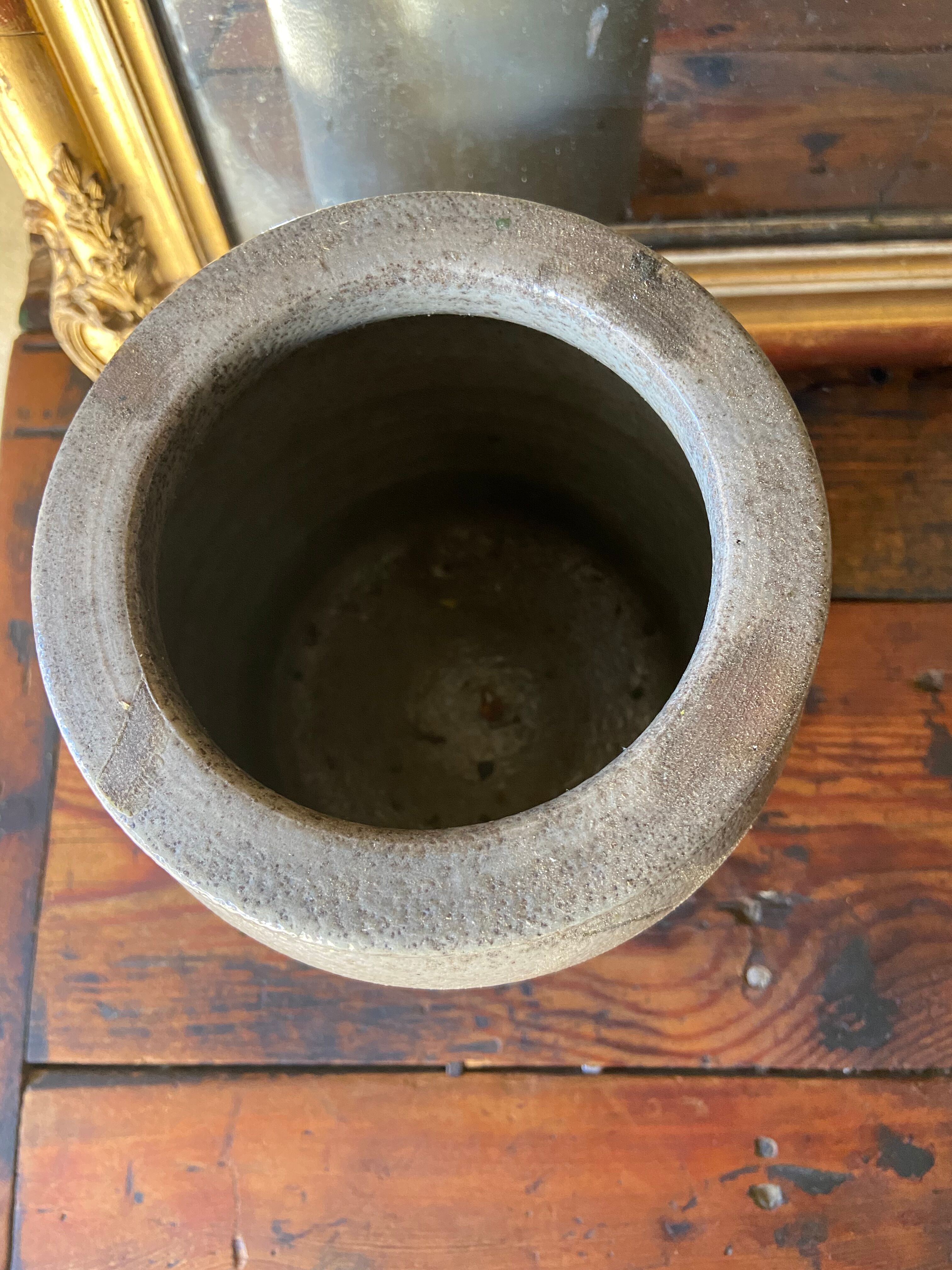 Gray stoneware pot