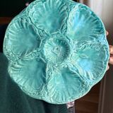 Gien oyster plates in slipware