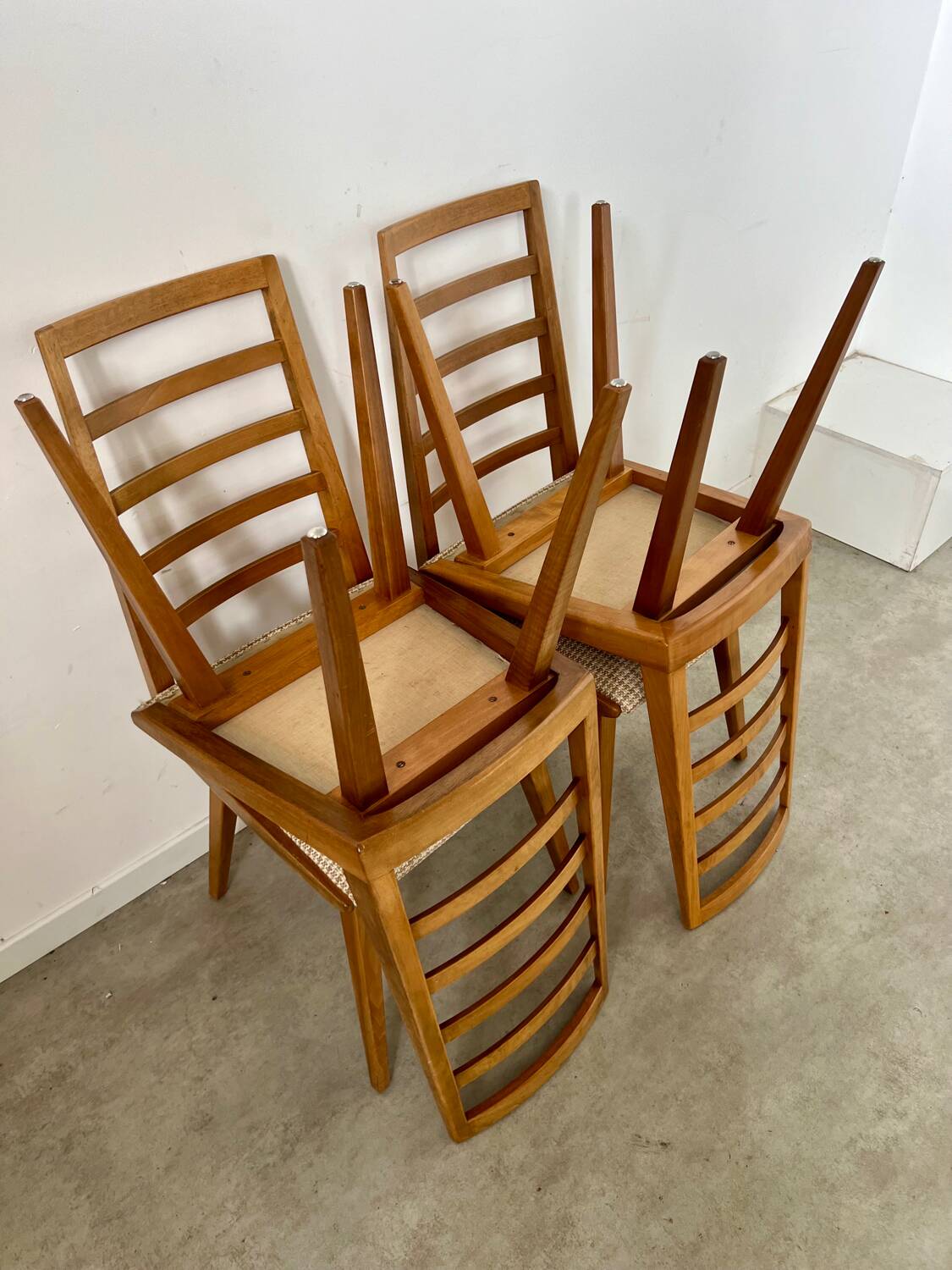 Set of 4 Scandinavian design beech chairs from the 70s vintage