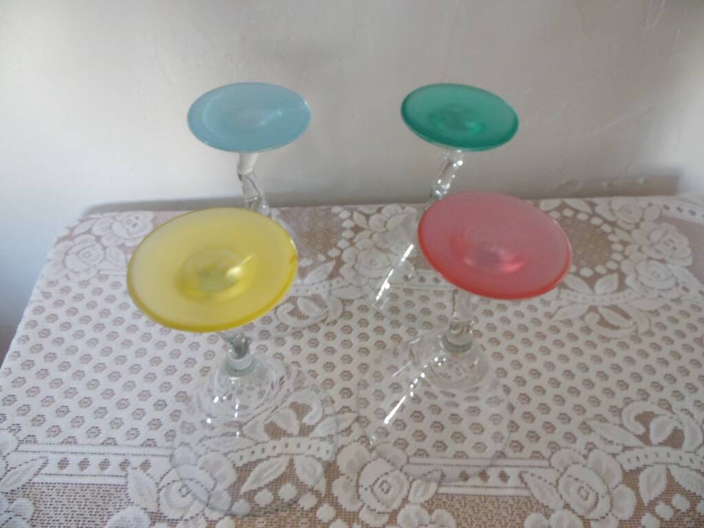 4 colored champagne glasses