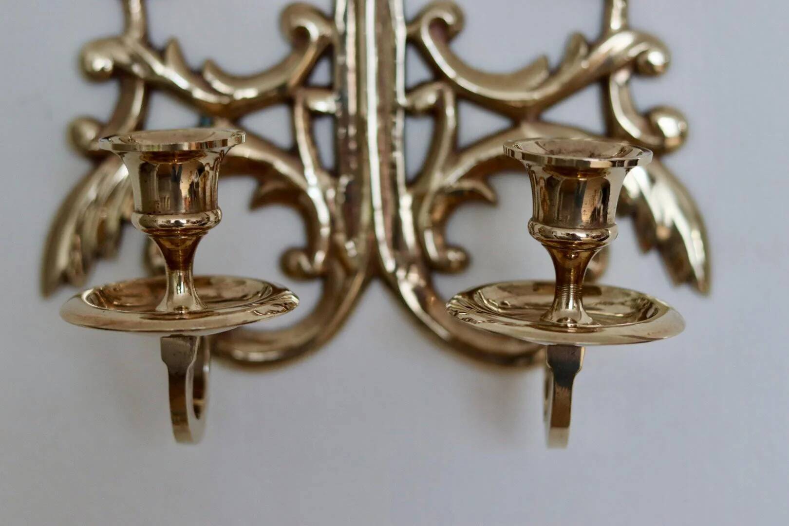 Swedish wall sconce in brass, mid-20th century.