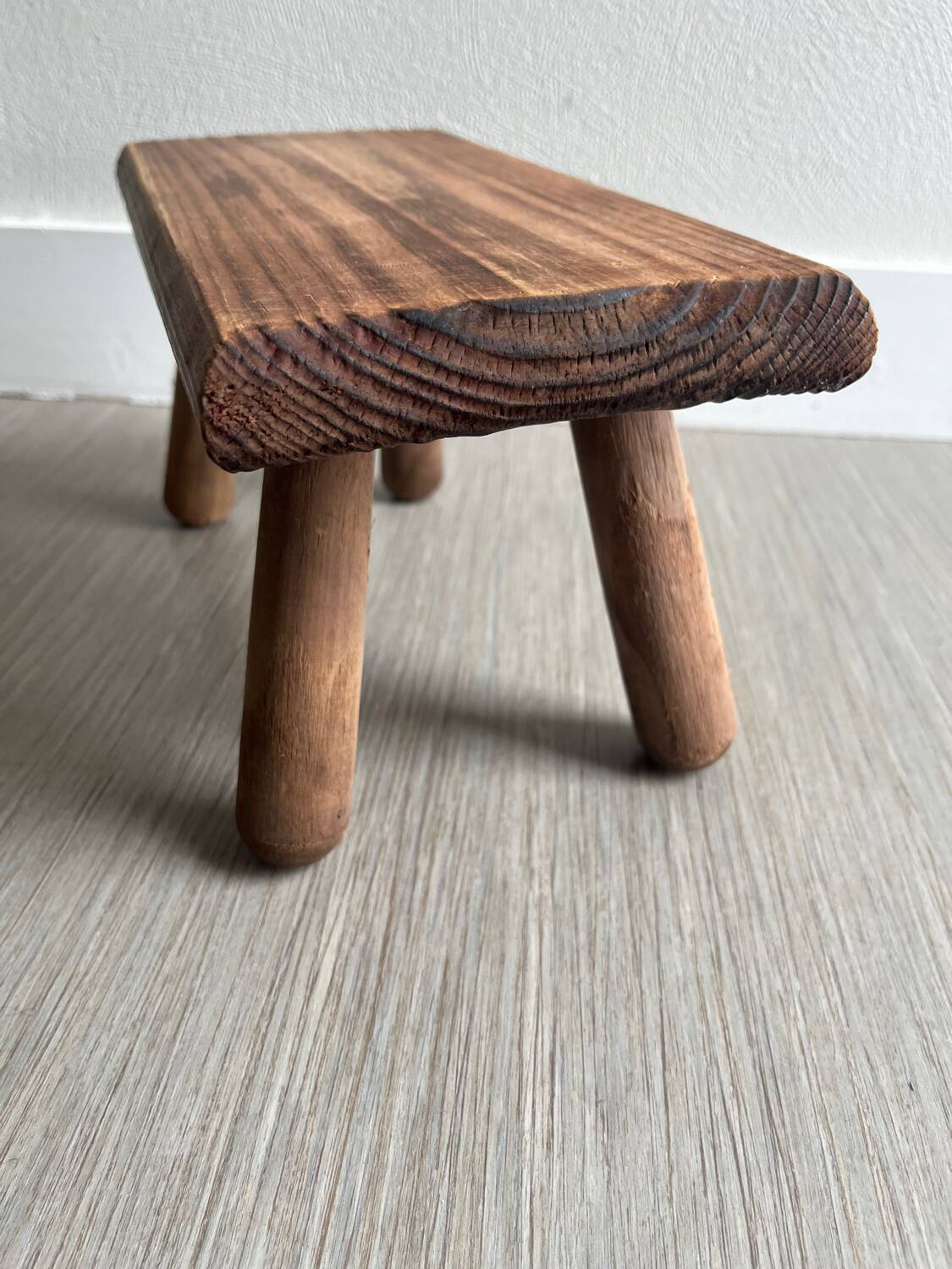 Small wooden bench / stool / step stool