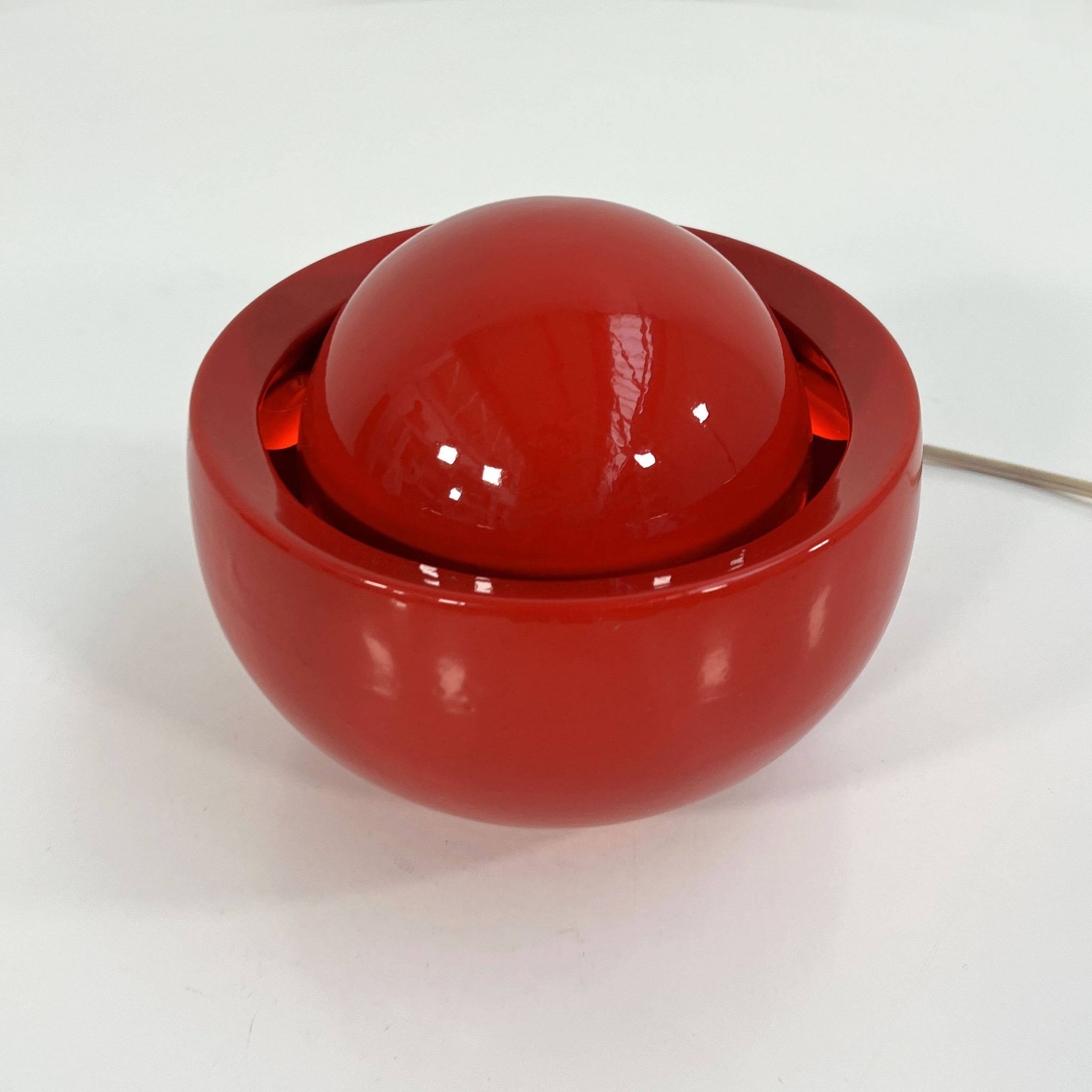 Red Italian ceramic table lamp, 1970