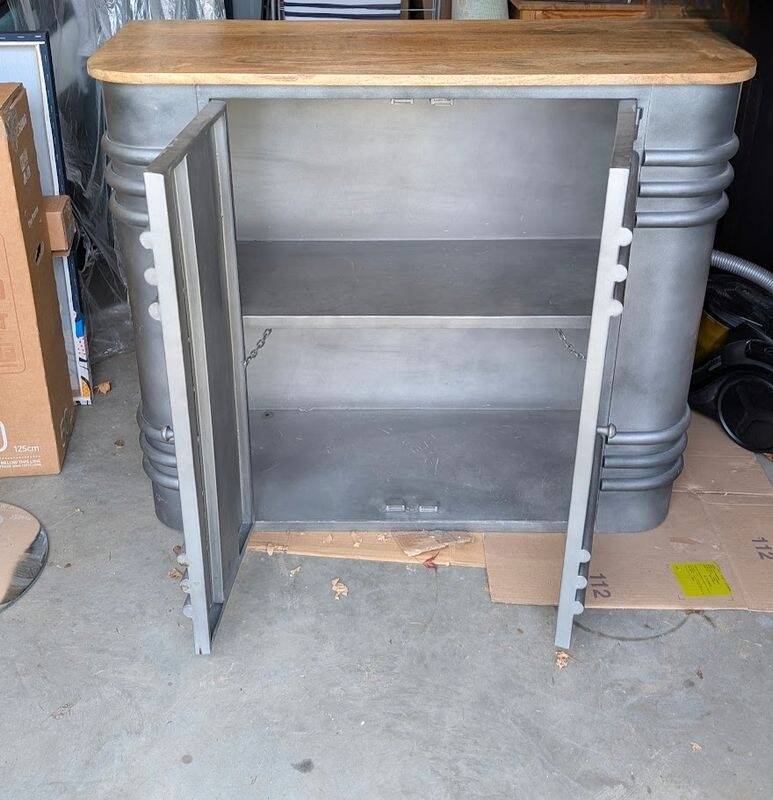 Buffet industriel en métal Locker