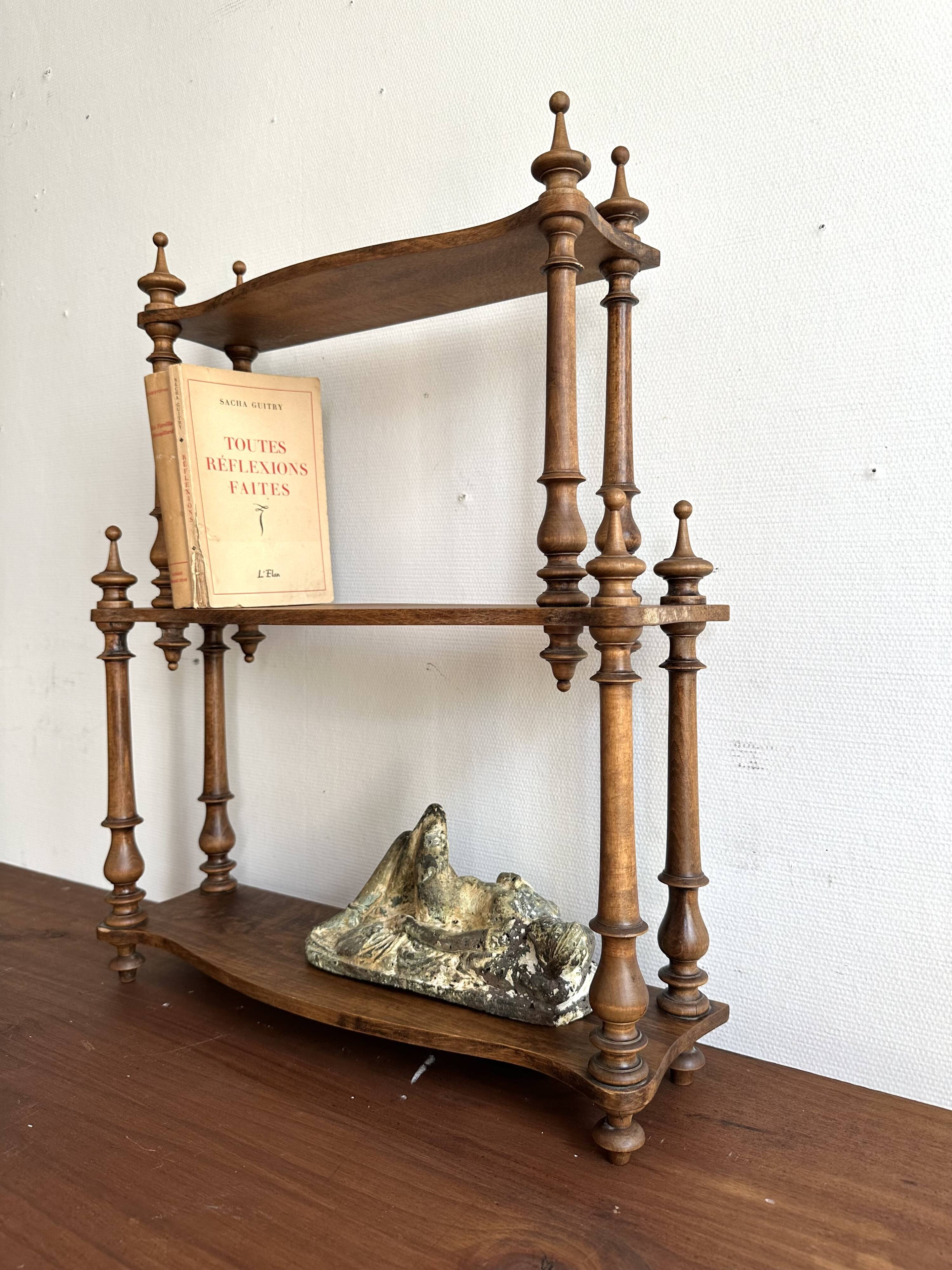 Antique turned wooden shelf with three levels, around 1900.