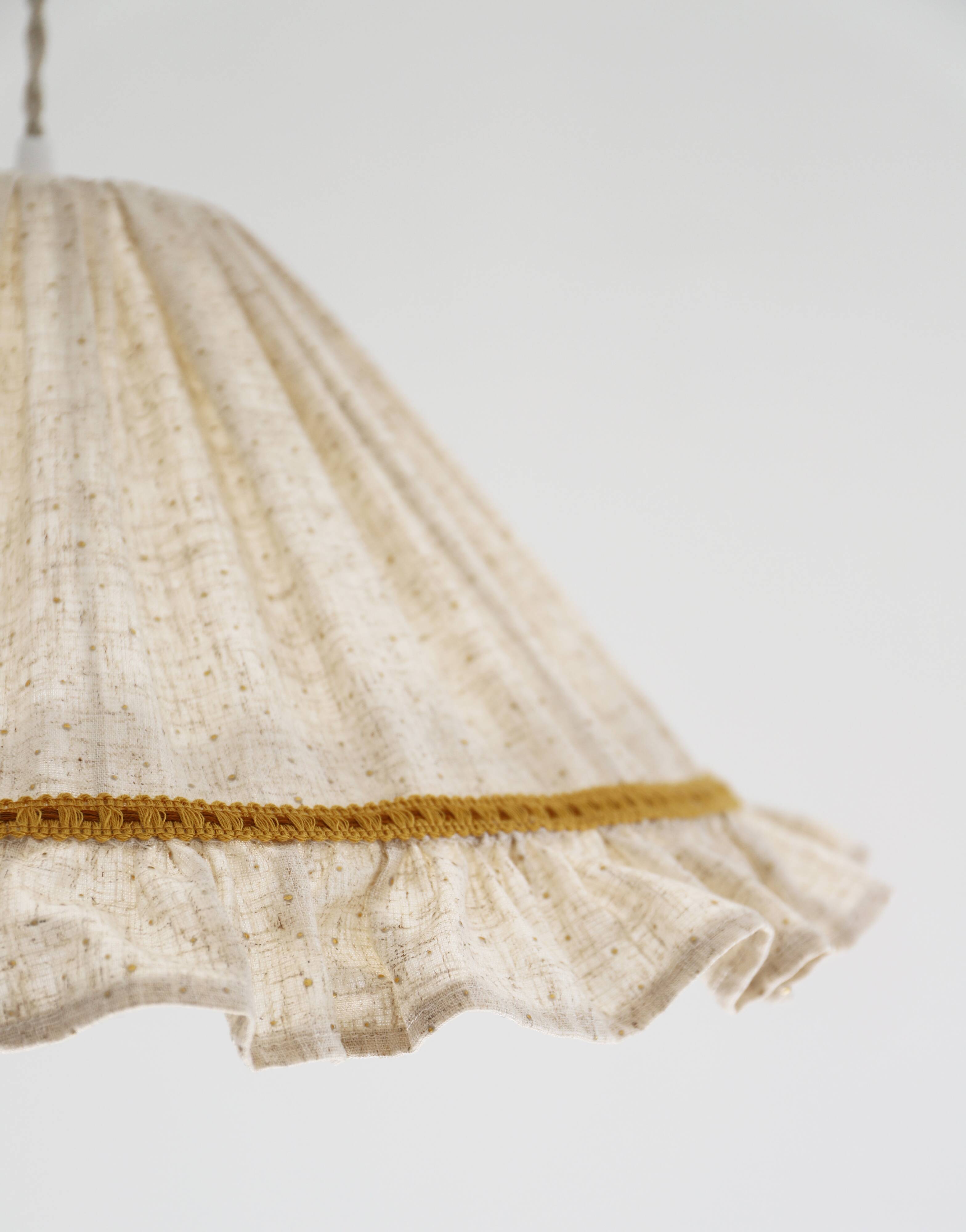 Emilia "classic dots" conical suspension with steering wheel