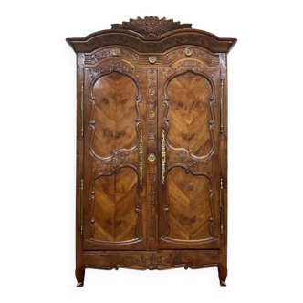 Armoire Rennaise du 19ème siècle en merisier signée Louis Boutin