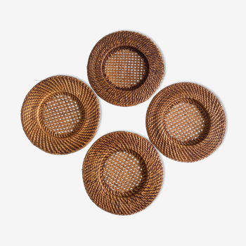 4 undersides for presentation in canna rattan and braided table set