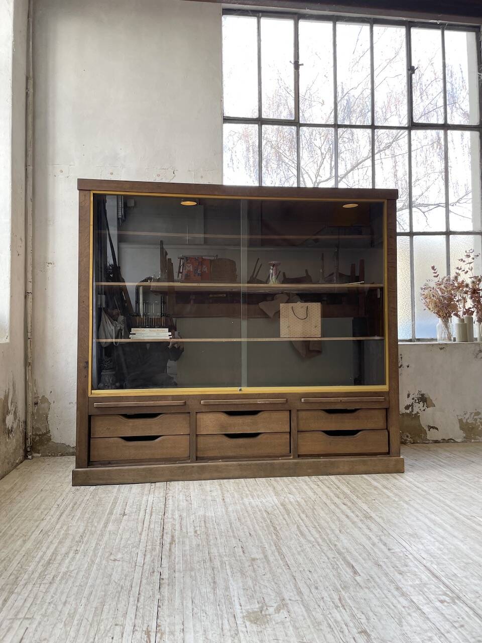XXL oak display cabinet furniture