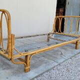 Lit corbeille en rotin vintage 1950