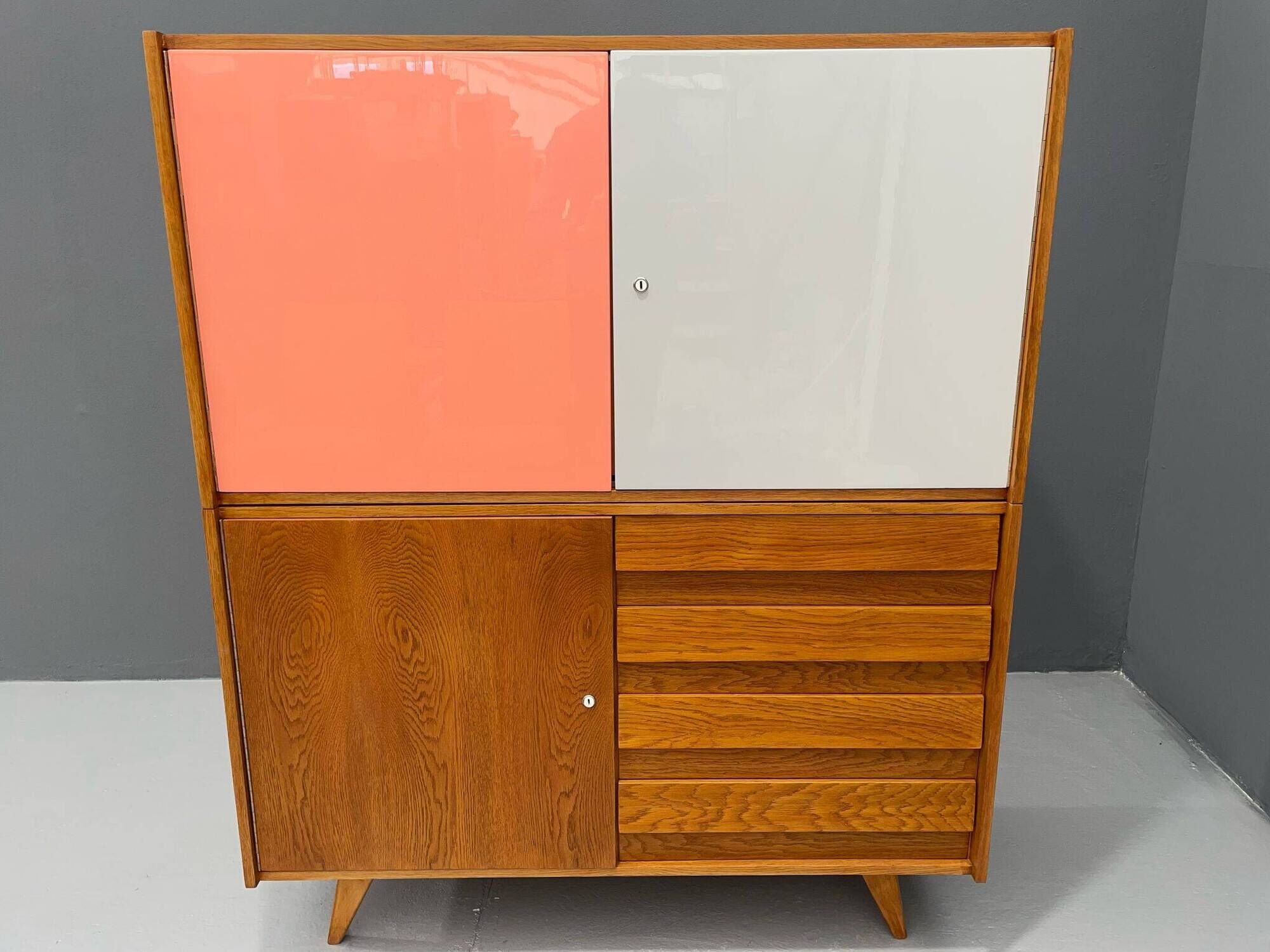 Meuble U-450 en Chêne par Jiří Jiroutek pour Interiér Praha, Tchécoslovaquie, 1