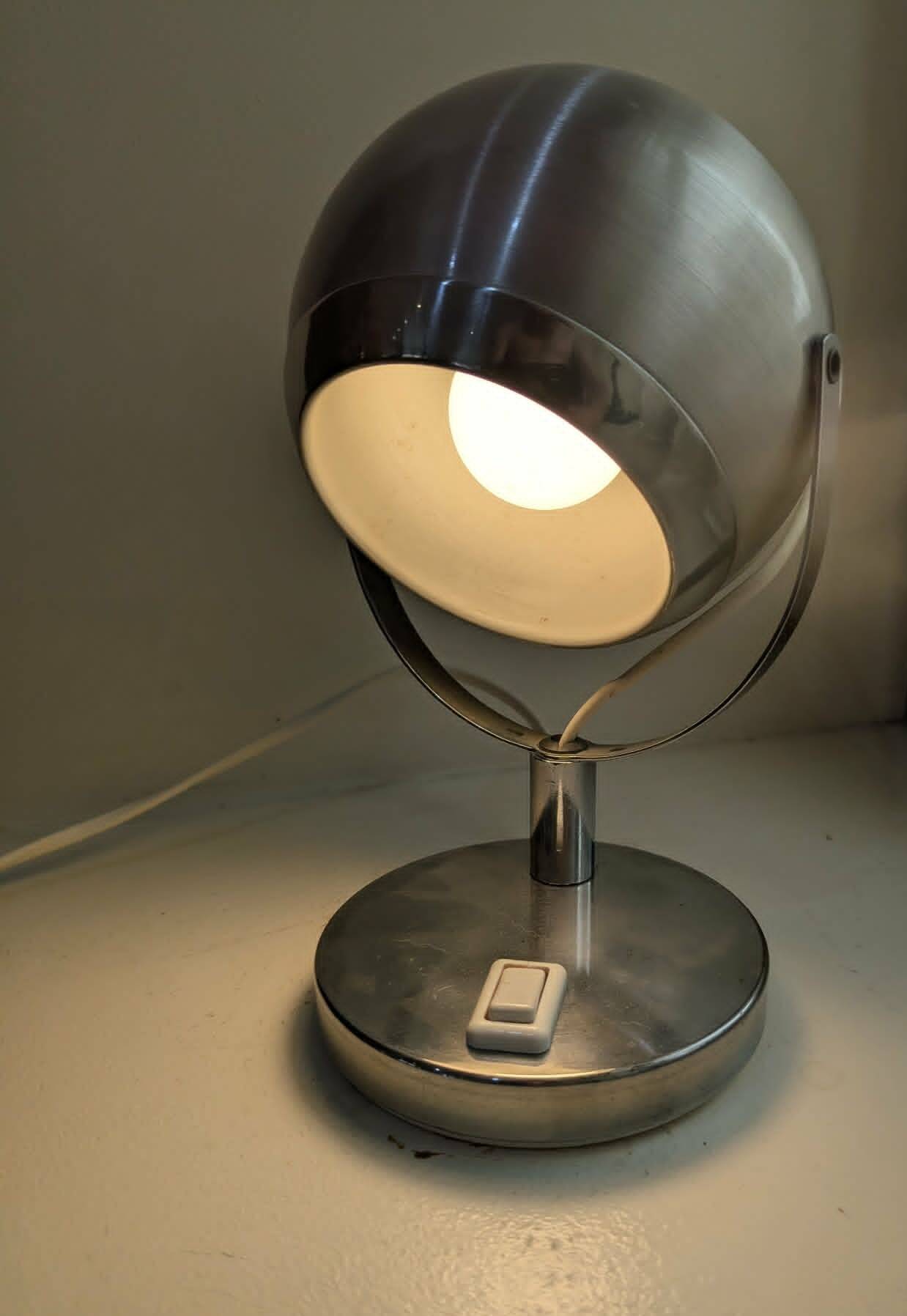 EYE BALL desk lamp