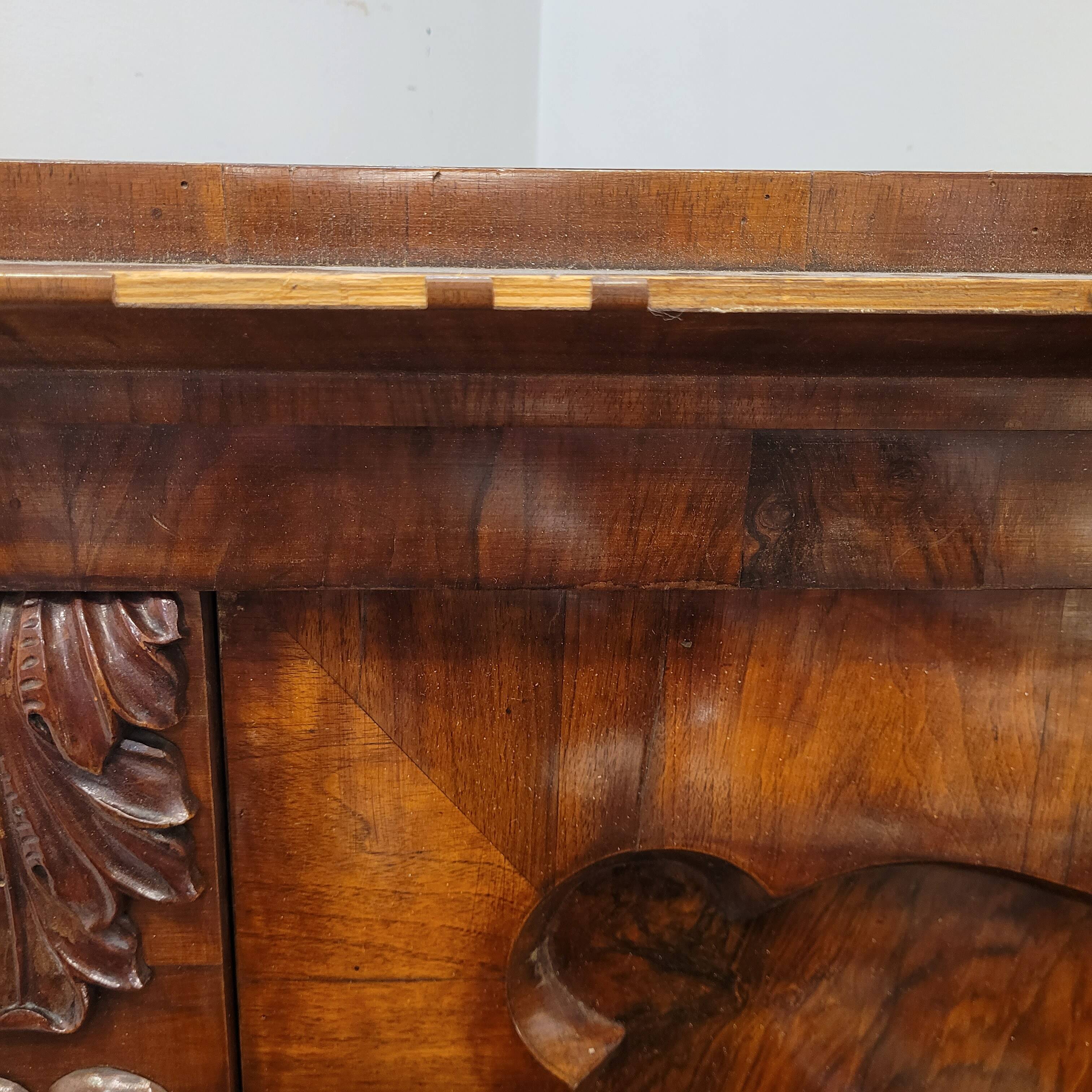 Armario / Gabinete estilo Biedermeier, madera de fresno, circa 1840 – Alemania