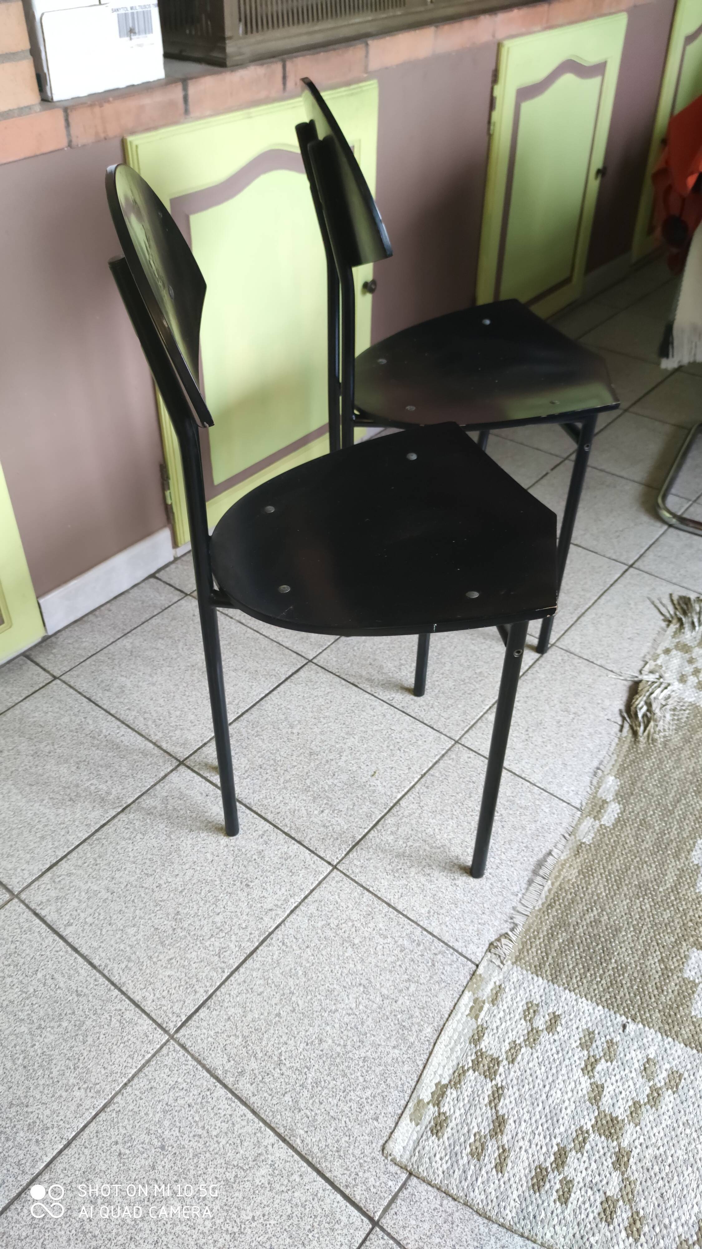 Pair of 1980s design chairs in metal and black lacquered wood