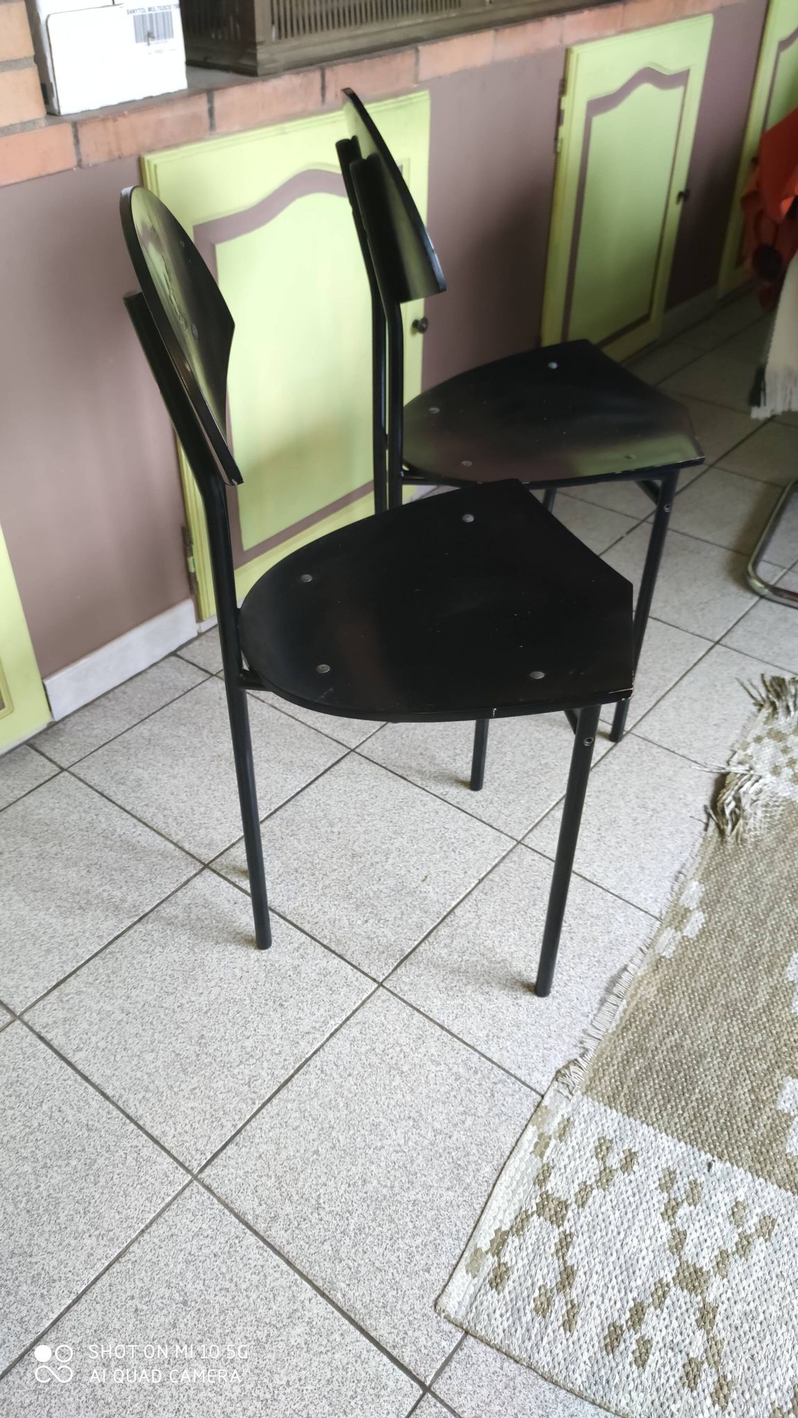 Pair of 1980s design chairs in metal and black lacquered wood