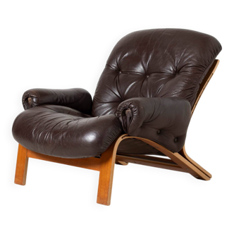 Ry Wing lounge chair designed by Elsa and Nordahl Solheim for RYBO Mobler