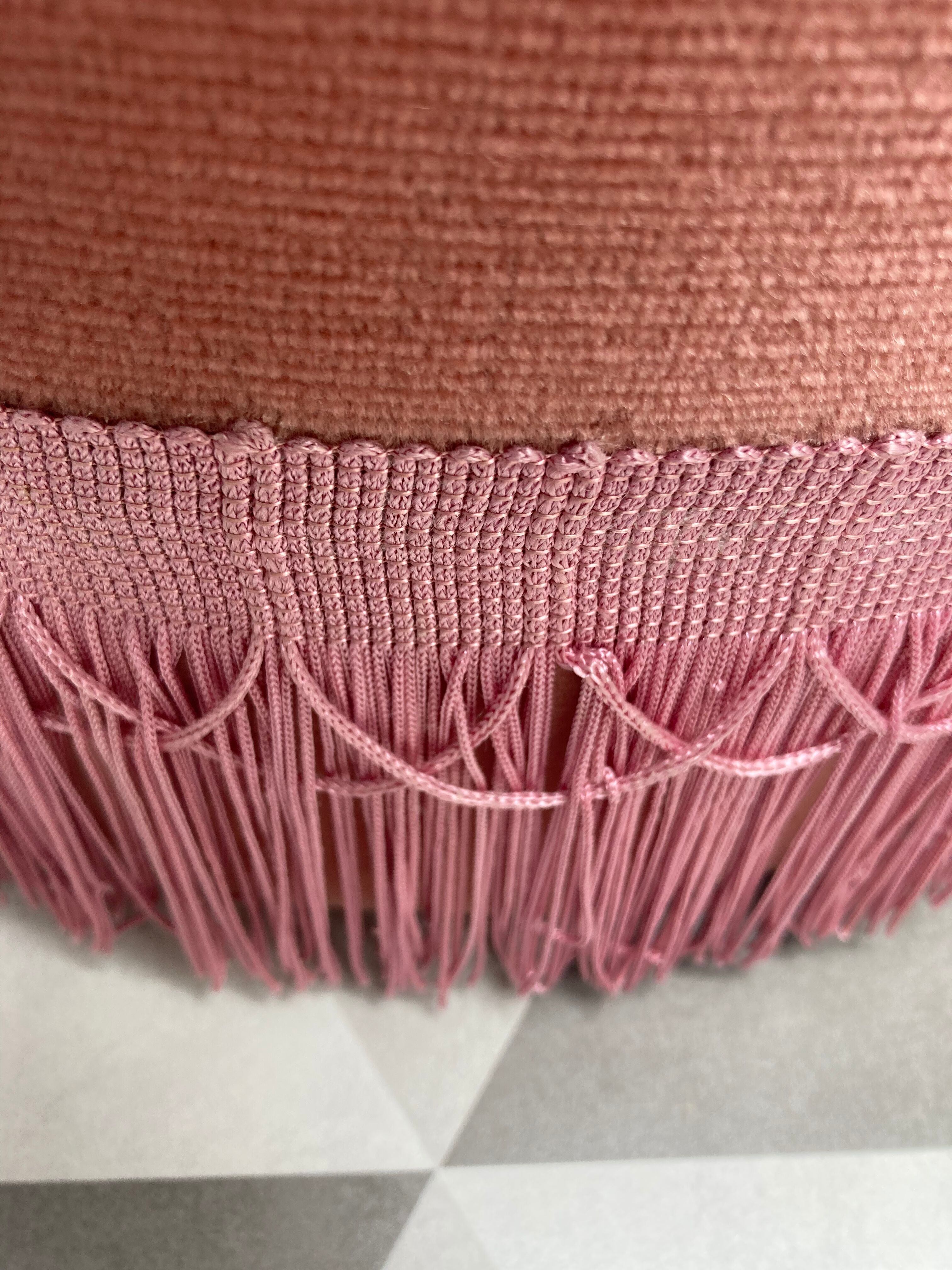 Round pouf pink velvet