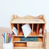 Desk shelf