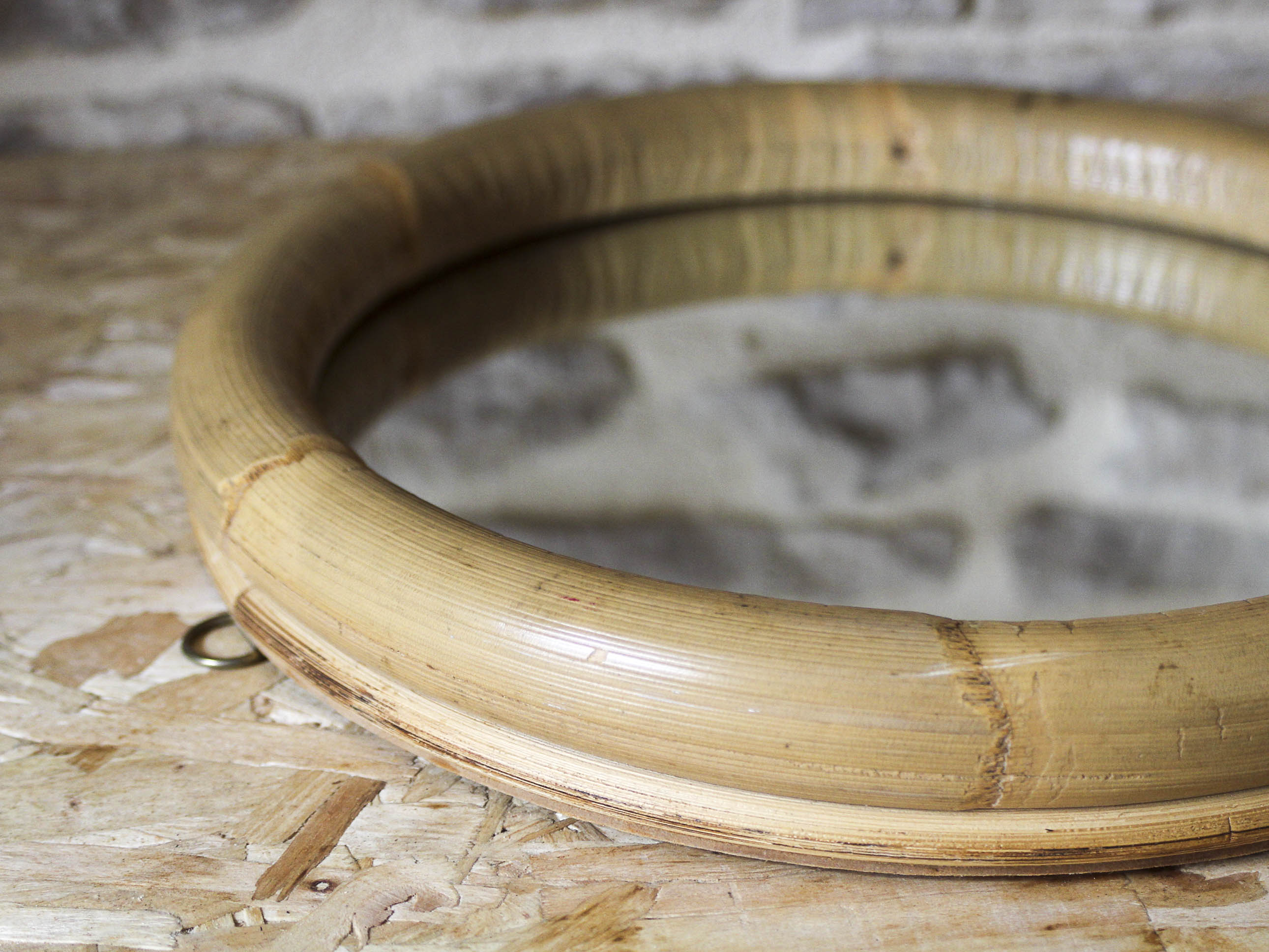Round bamboo mirror 32cm