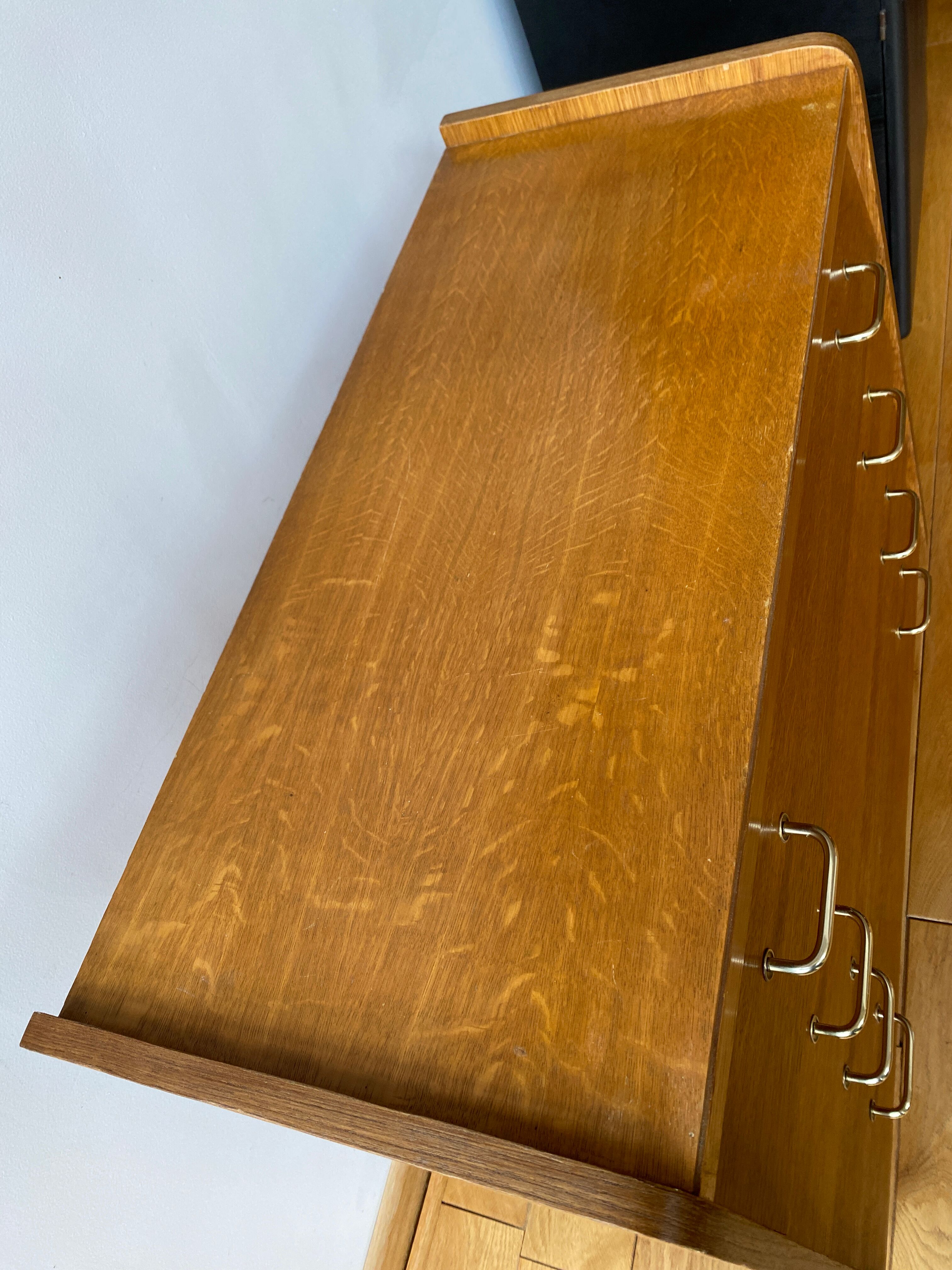 Chest of drawers vintage feet compass