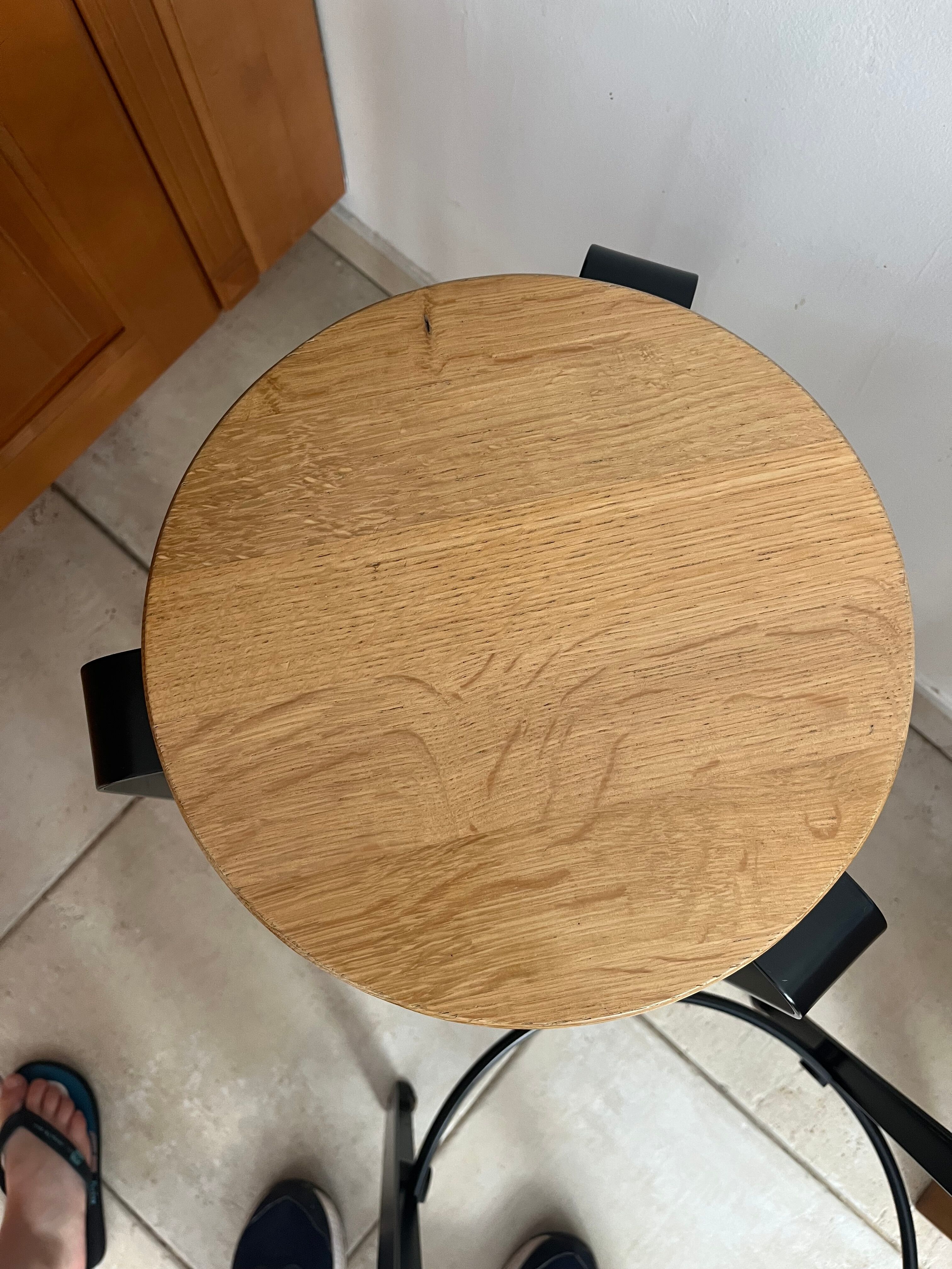 Paire de tabourets de bar noir et bois