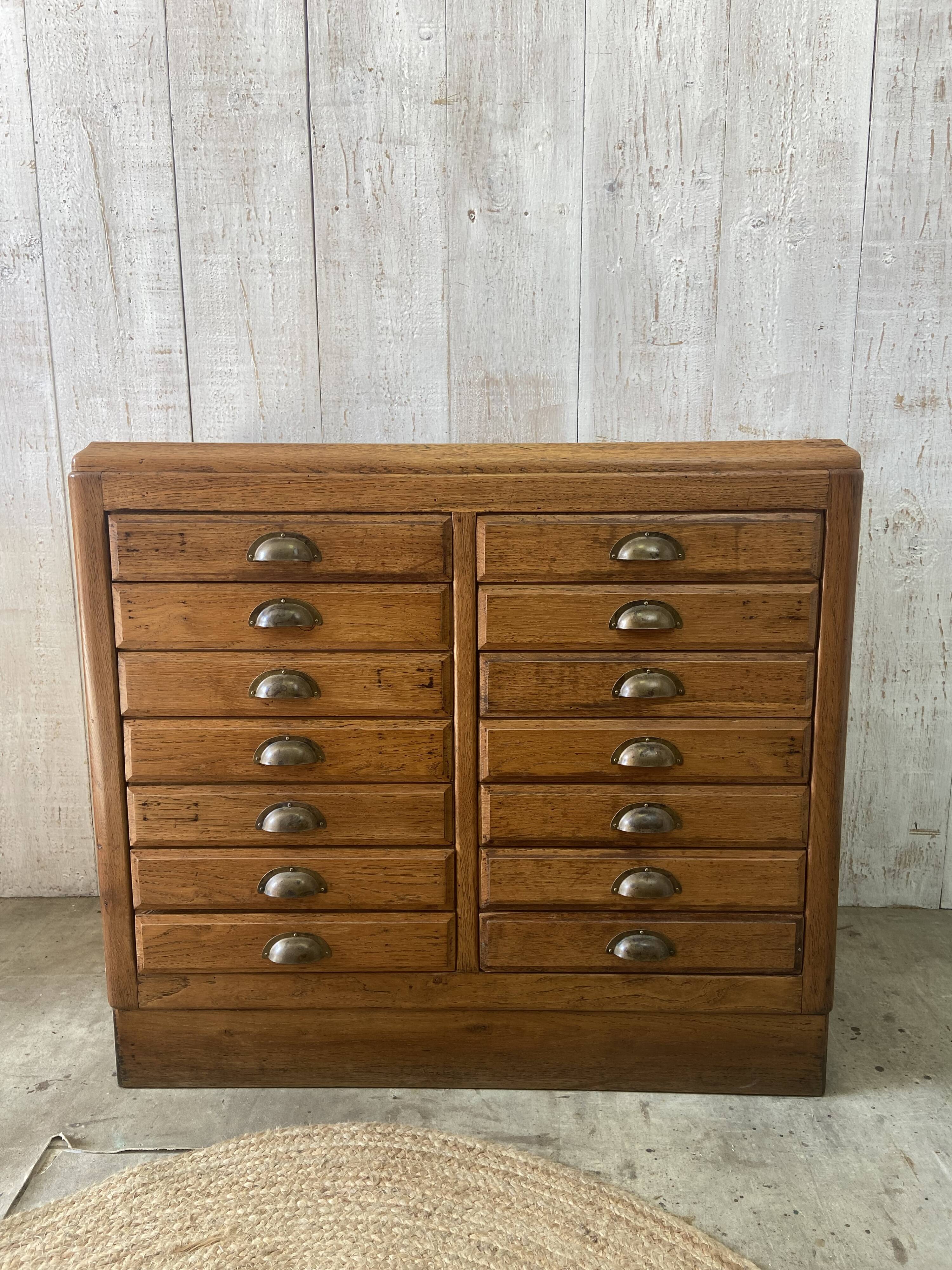 Meuble de métier vintage
