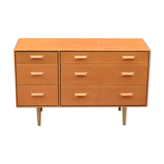 Commode en chêne par Stag
